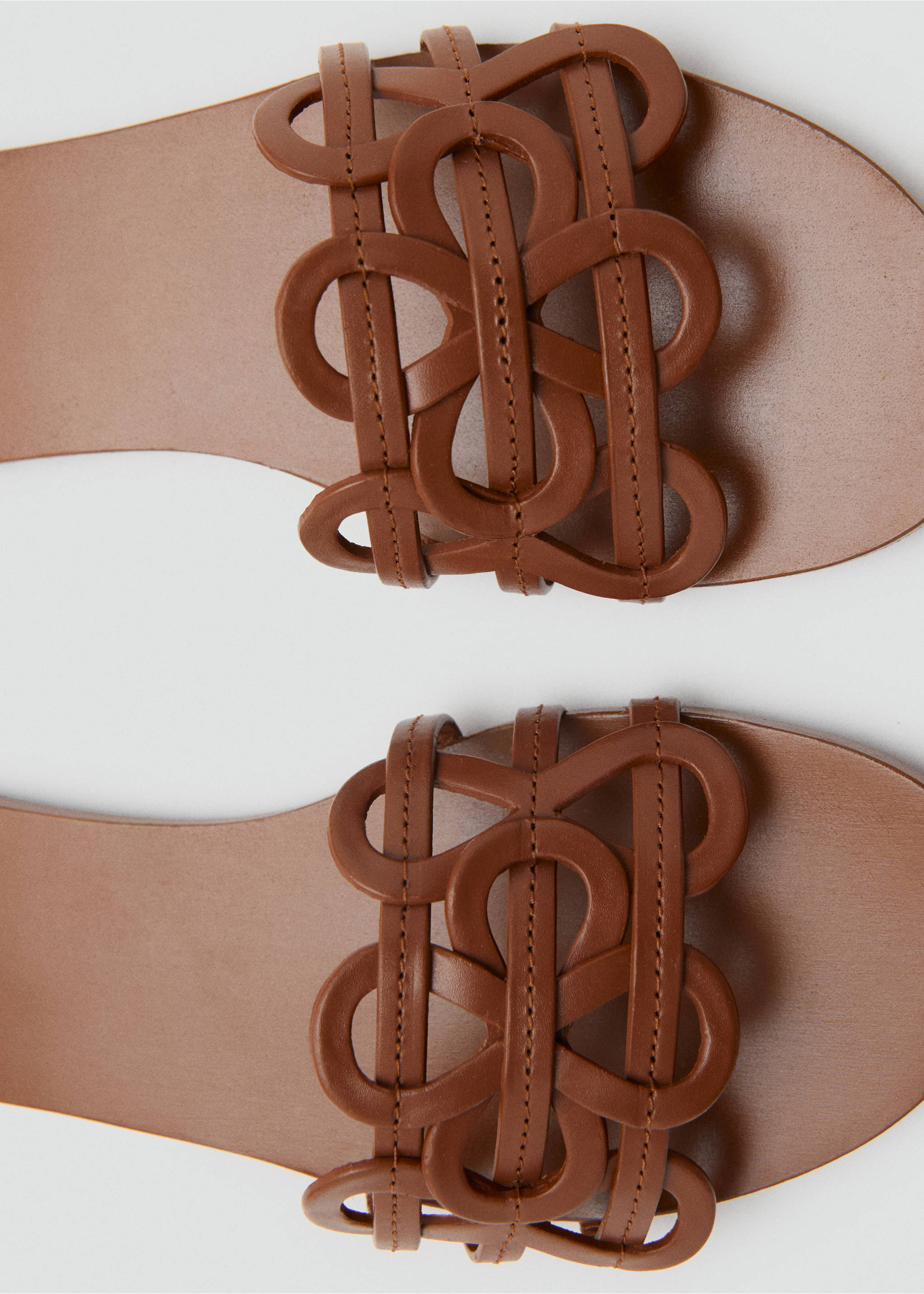 Leather sandals with intertwined strap - Details of the article 2, Leather. Ref: 17011157-00.