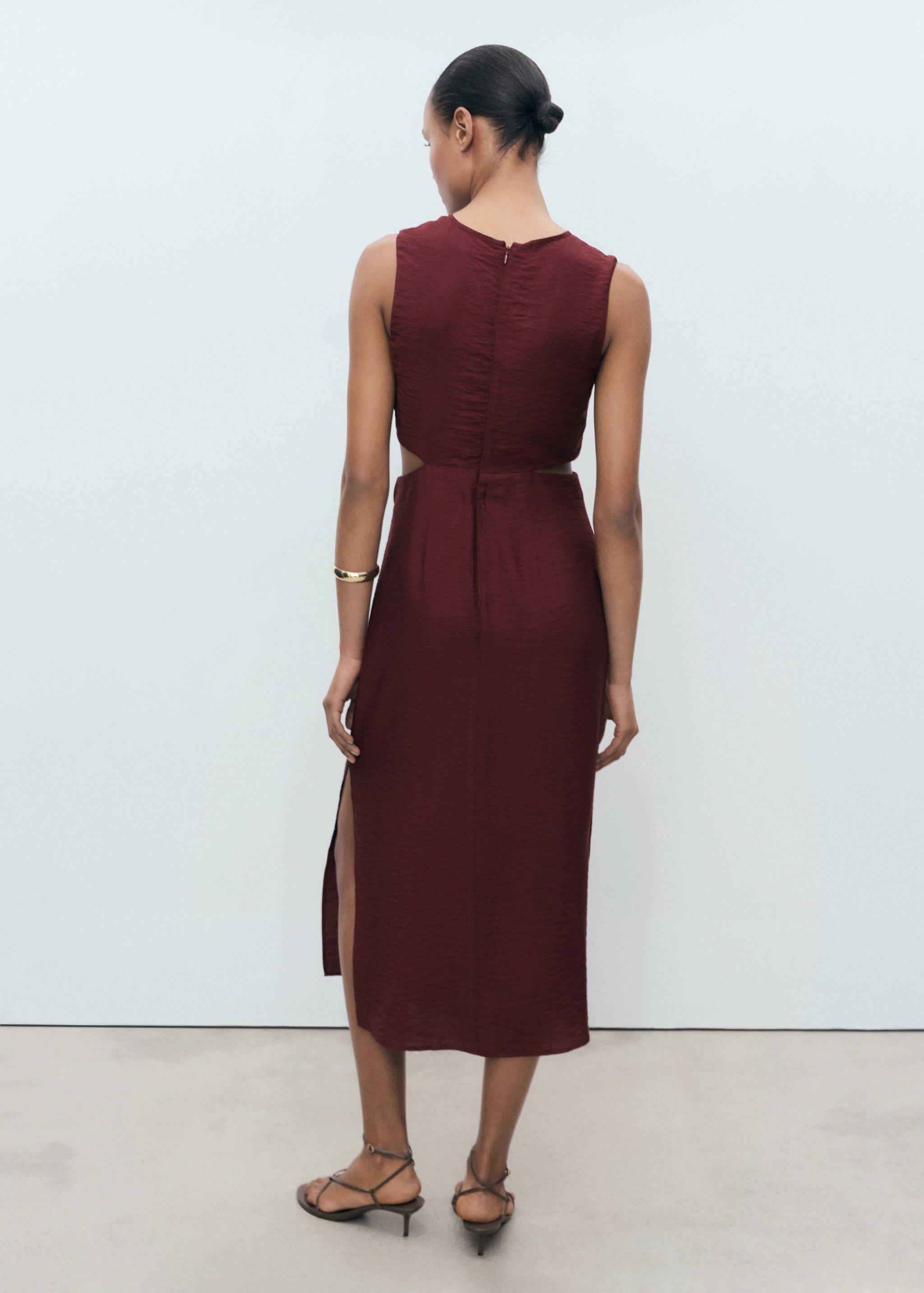 Midi-dress with cut-out - Reverse of the article