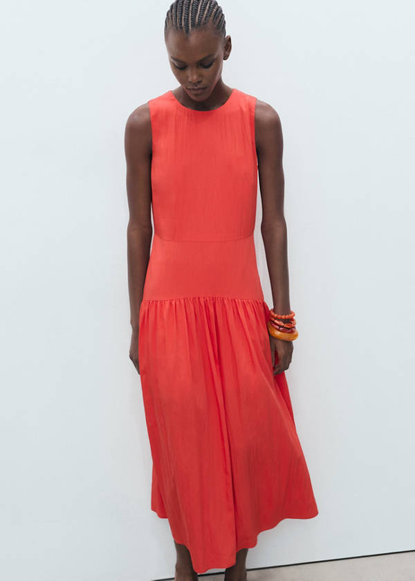 Long dress with gathered hem — Intense Red