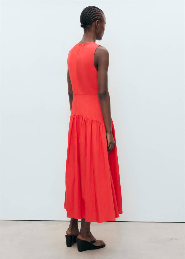 Long dress with gathered hem thumbnail 3