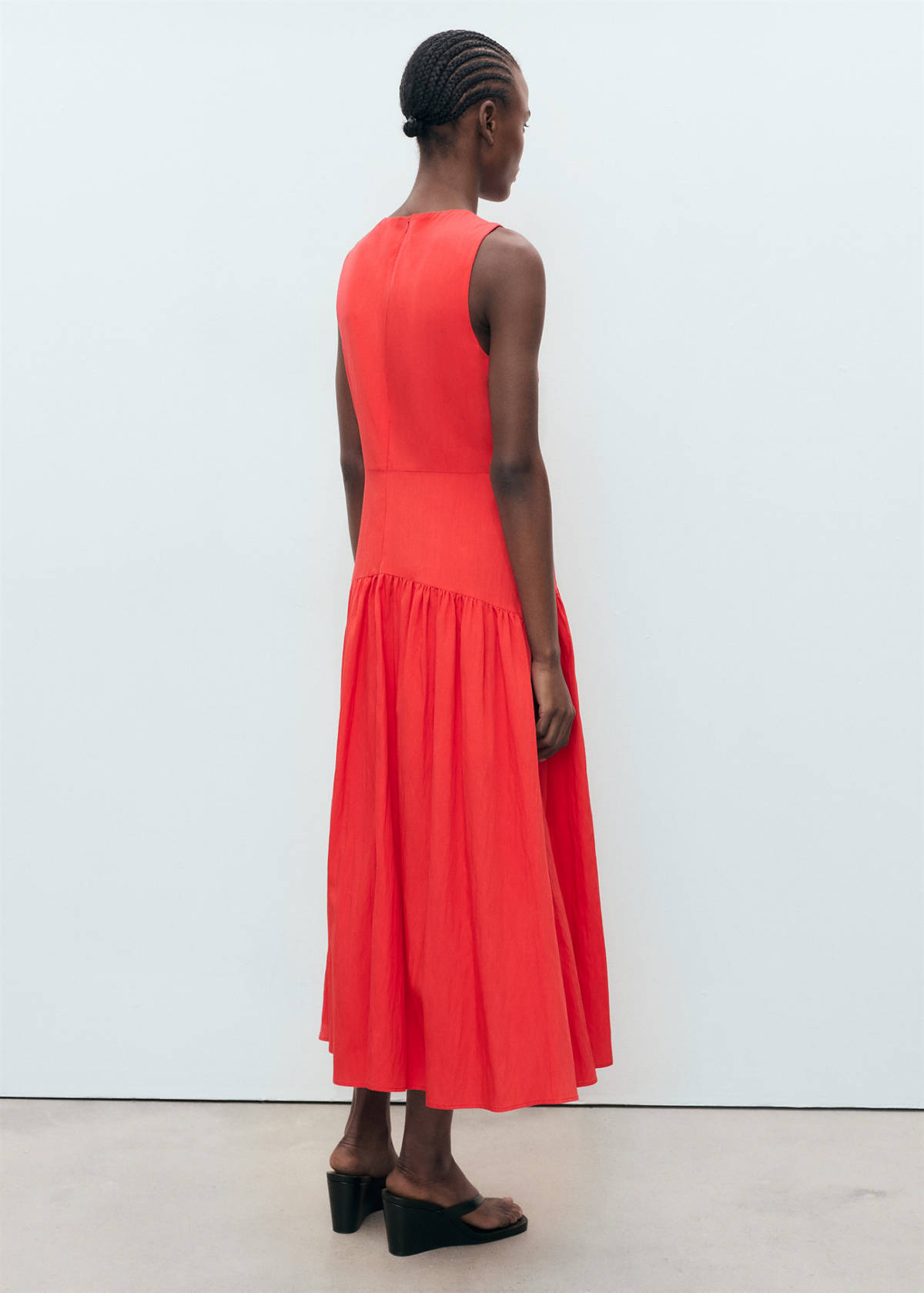 Long dress with gathered hem — Intense Red