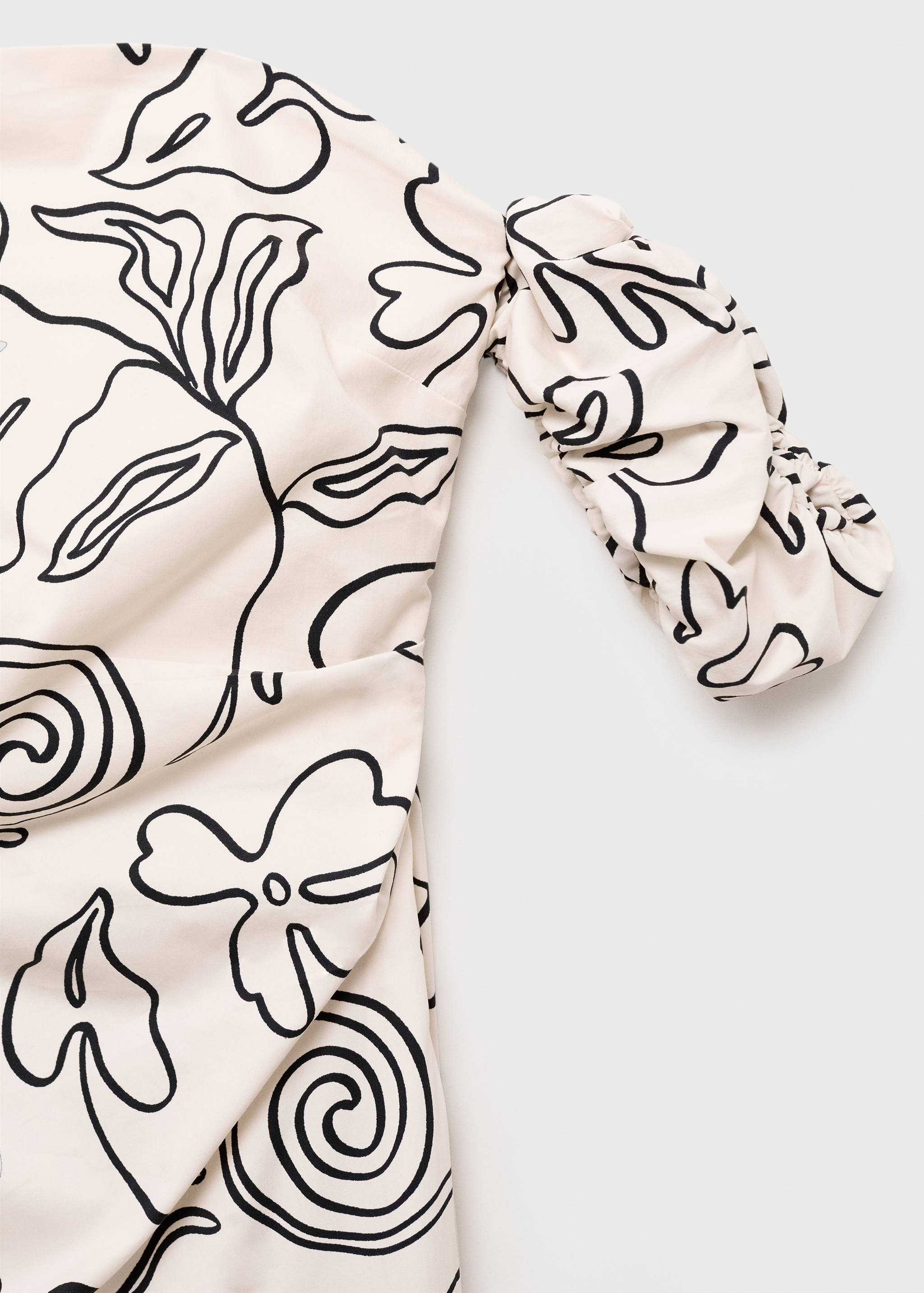 ชุดเดรสลายดอกไม้แบบเกาะอก - รายละเอียดของสินค้า 8