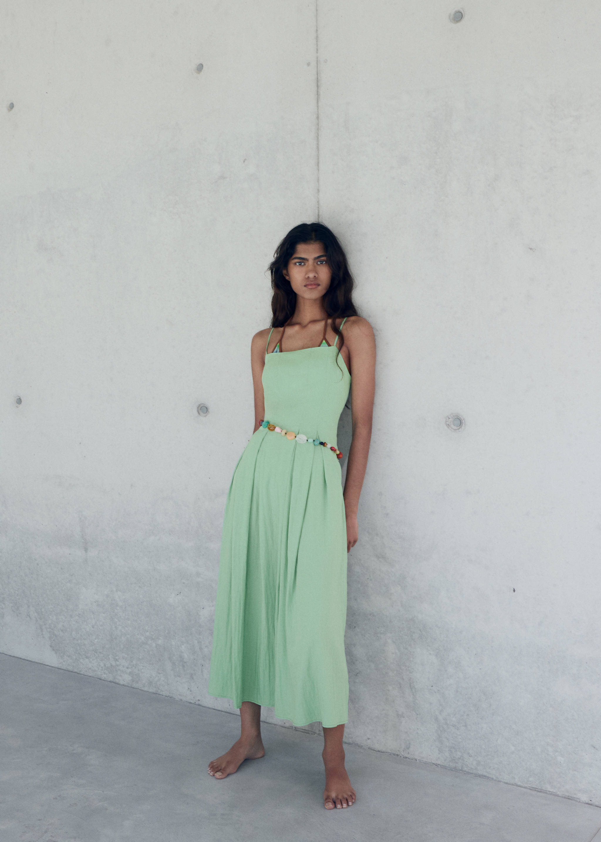 Midi-dress with pleats - General plane