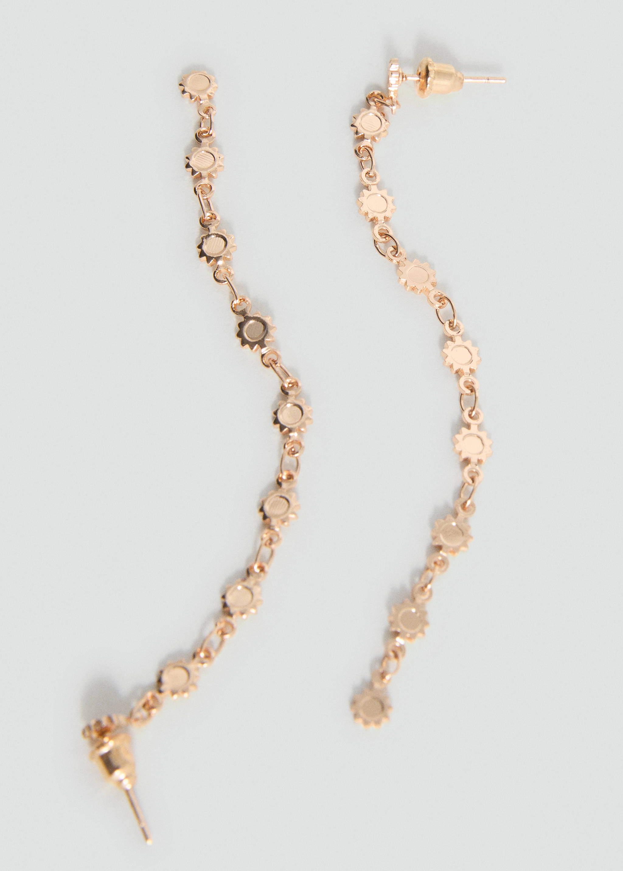 Длинные серьги солнца - Средний план