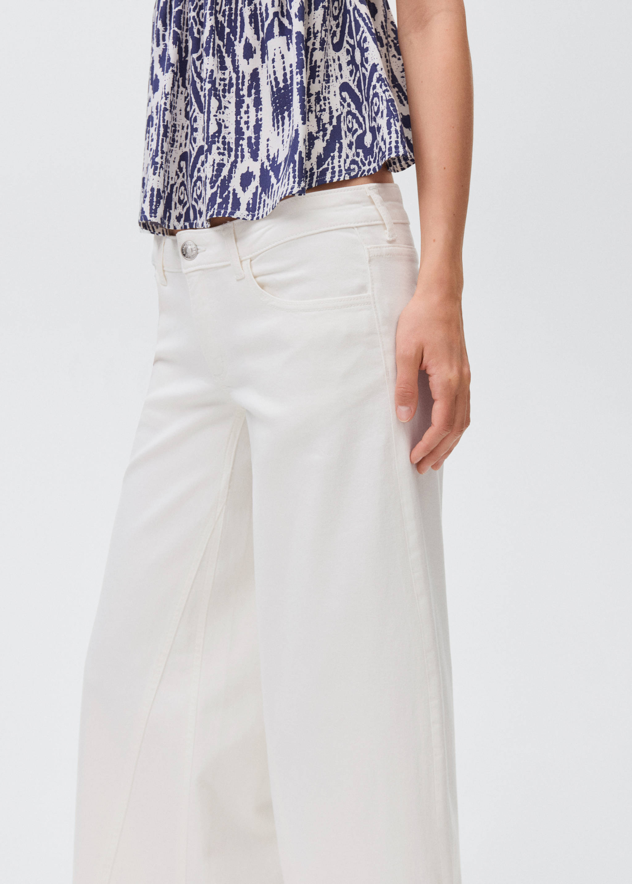 Low-waist wide leg jeans - Details of the article 1