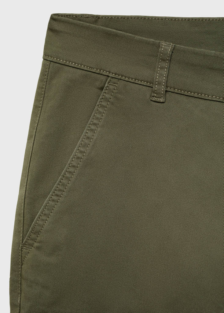 Stretchy chinos — Khaki