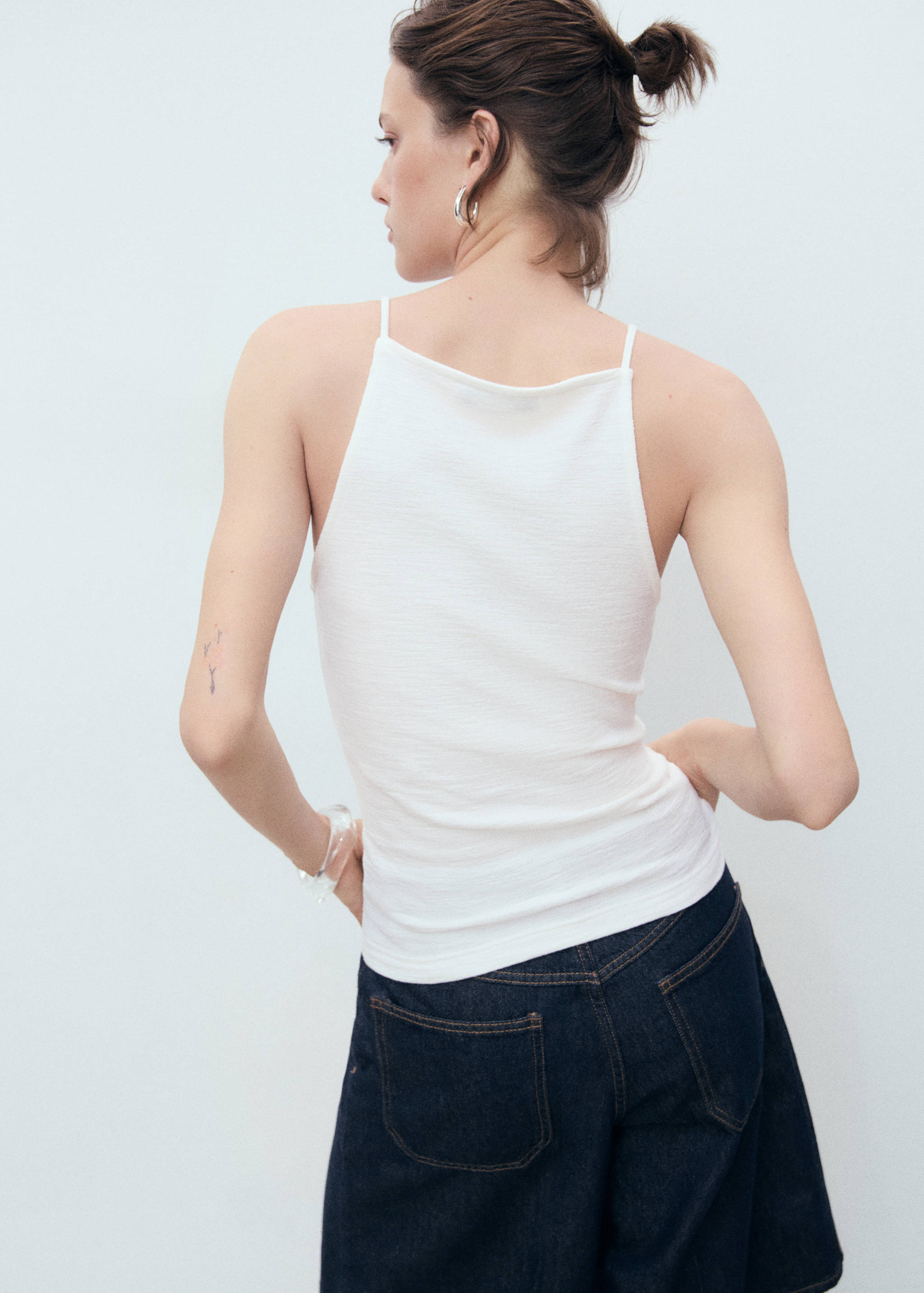 Crochet appliqué top - Reverse of the article