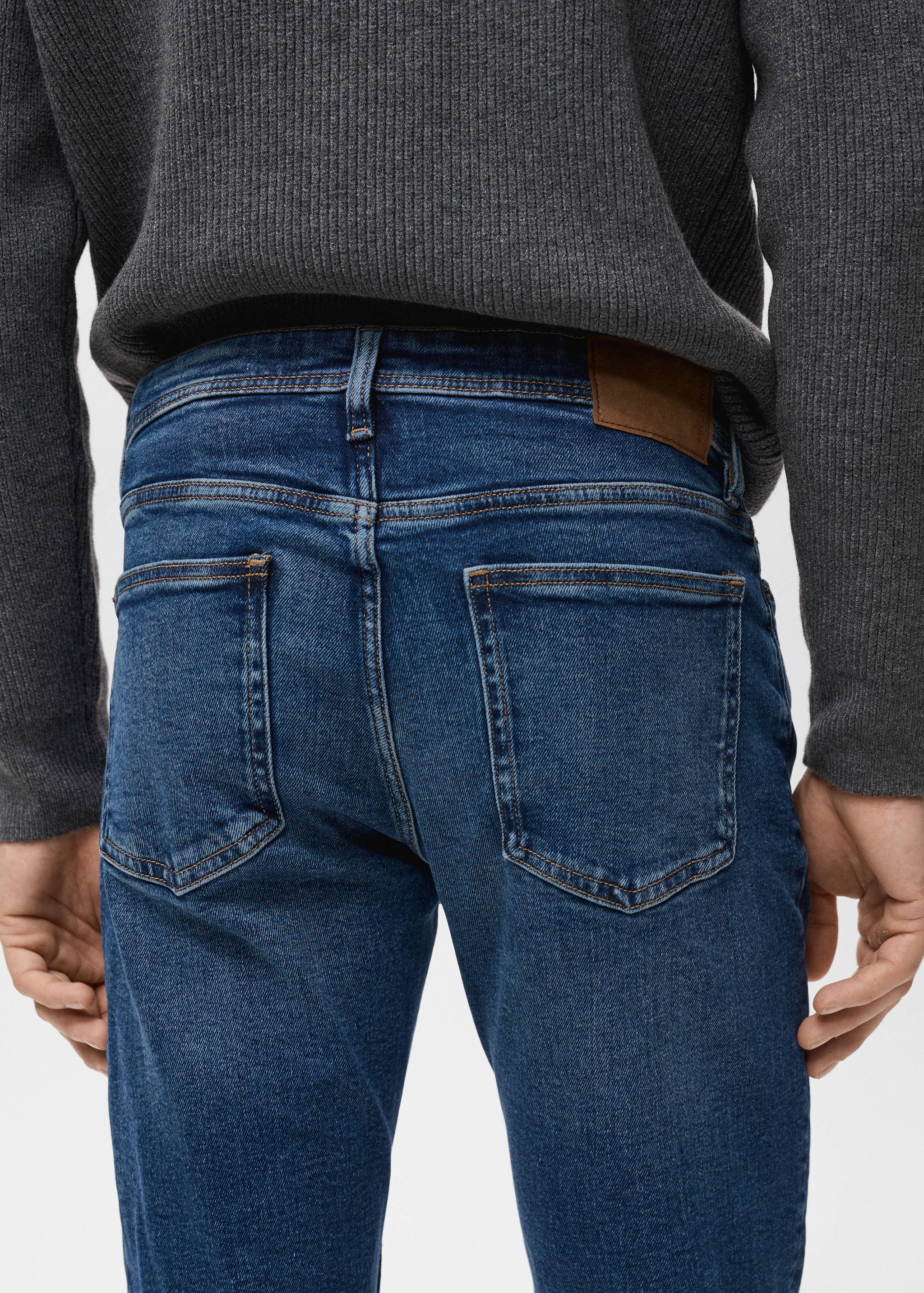 Jan slim-fit faded dark-wash jeans - Details of the article 6