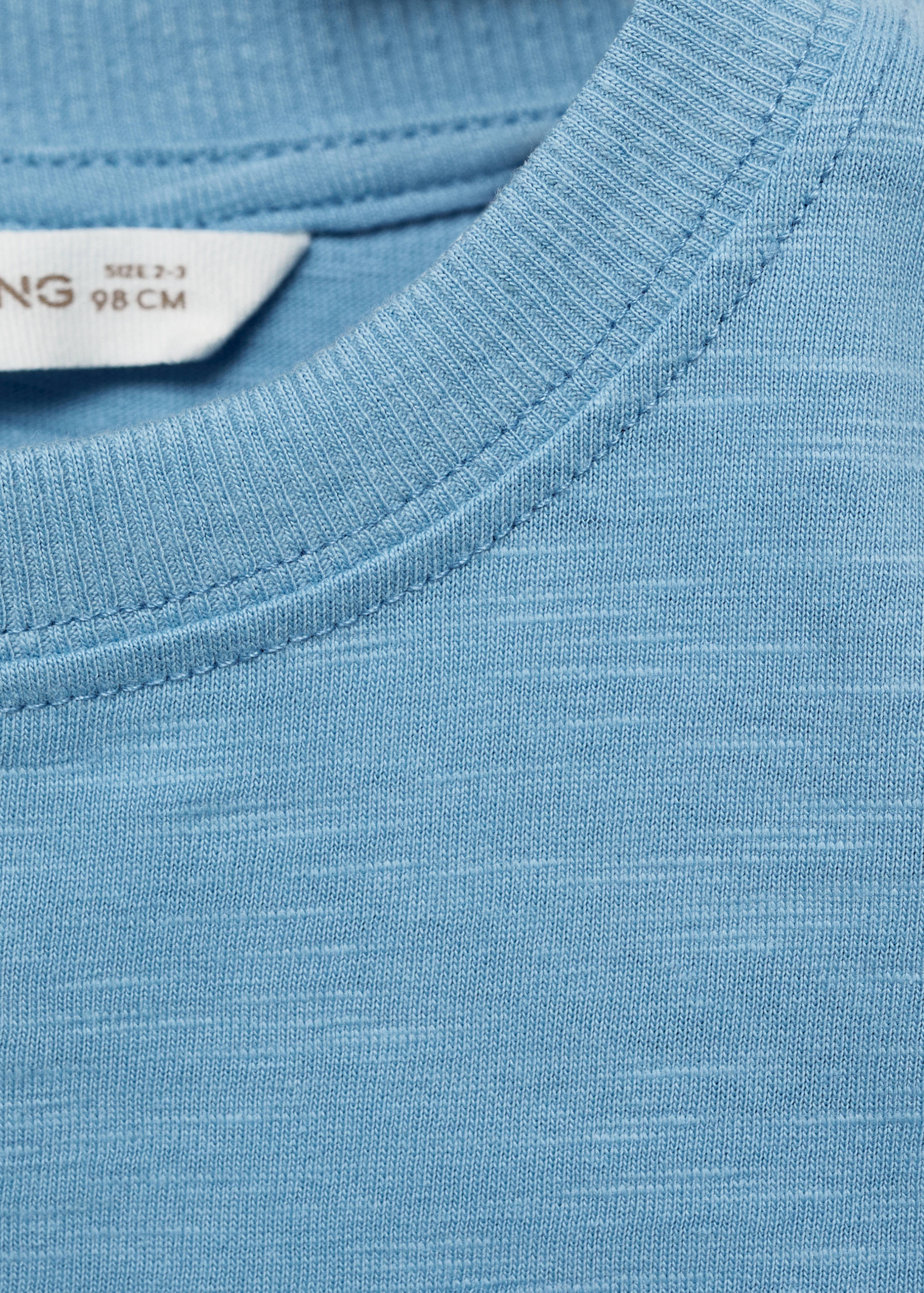 تي شيرت مطبوع باللون الأزرق - تفاصيل المنتج 0