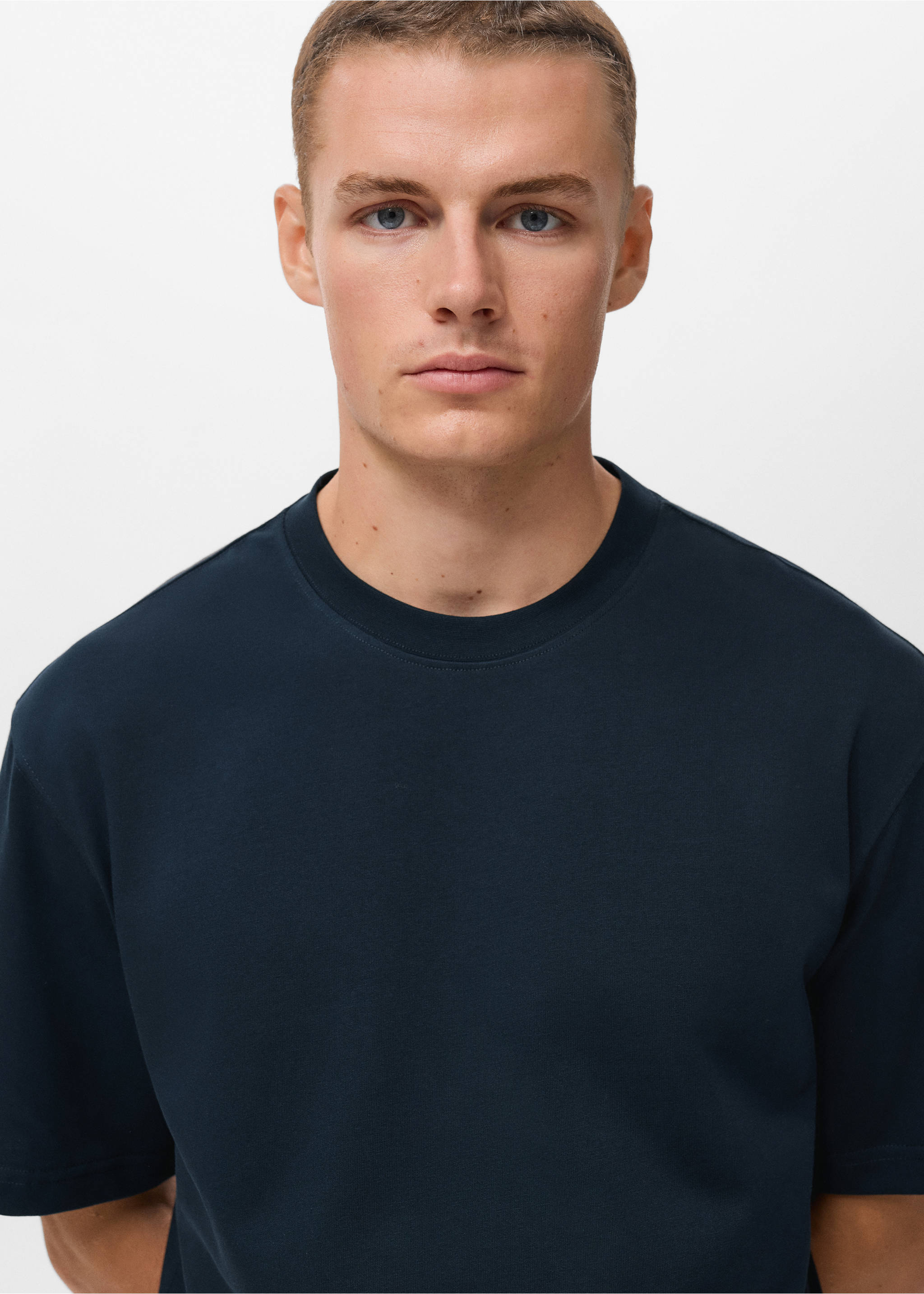 T-shirt 100 % coton relaxed-fit - Détail de l'article 1, Bleu marine foncé. Ref: 17011240-00.