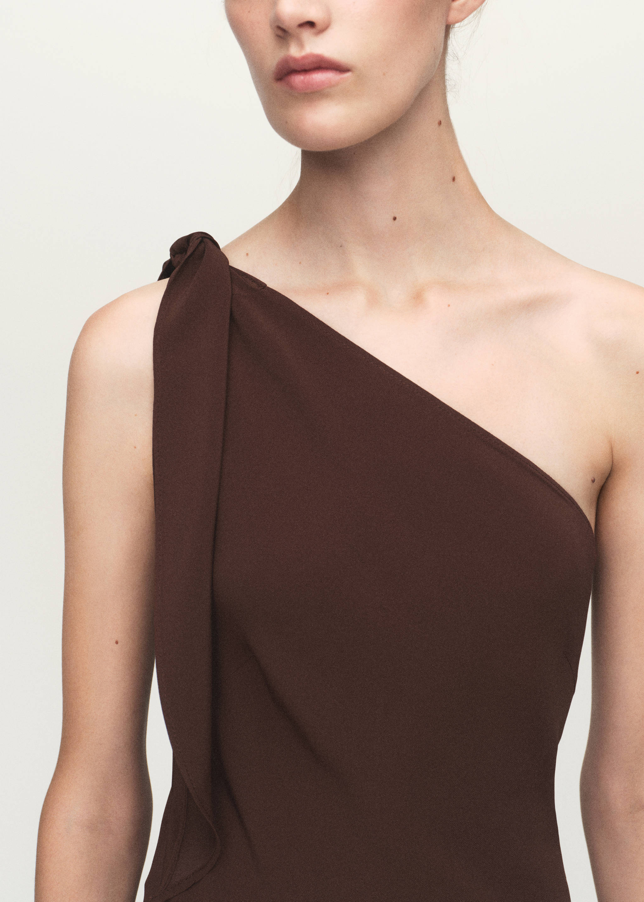 Asymmetrical dress with knot strap - Details of the article 1