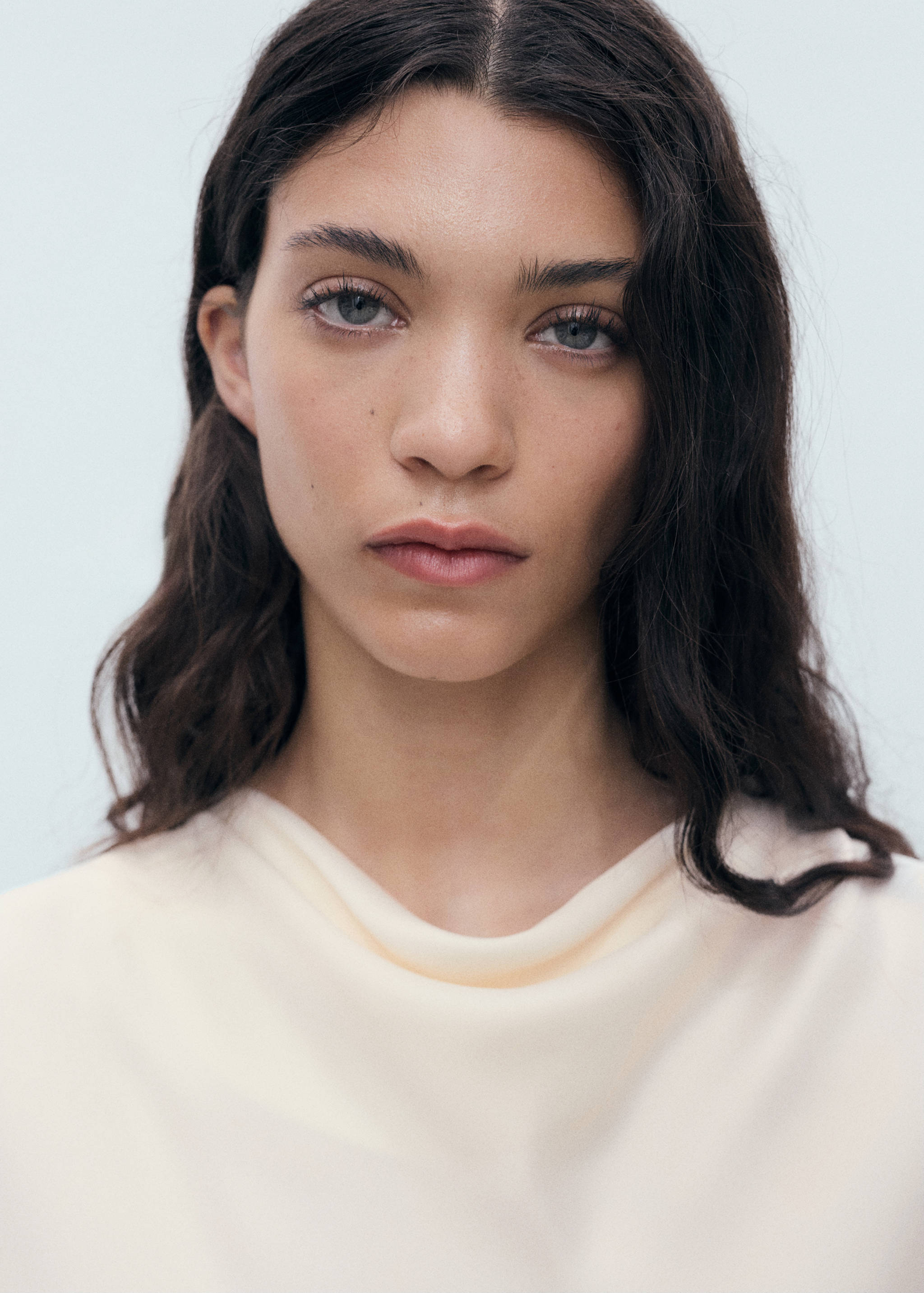 Satin klänning - Detaljer om artikeln 1