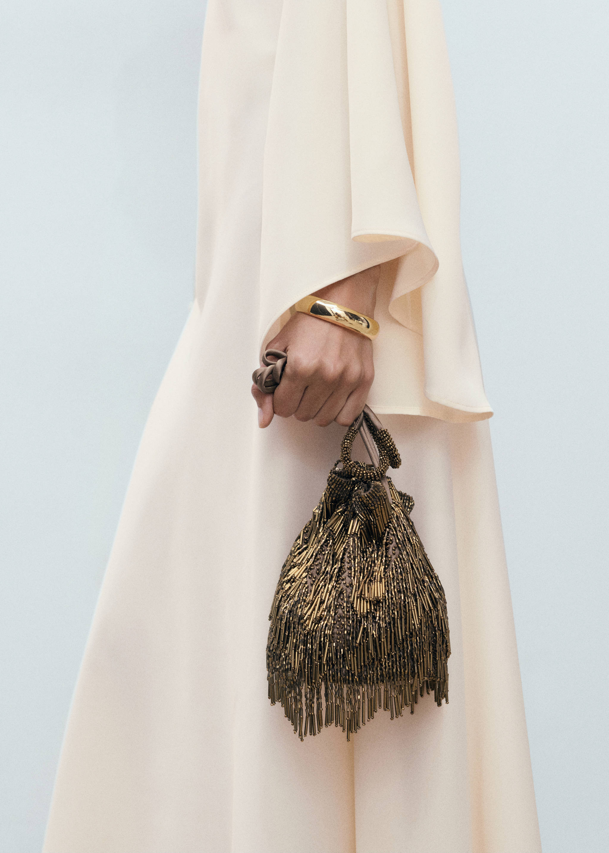 Satin klänning - Detaljer om artikeln 6