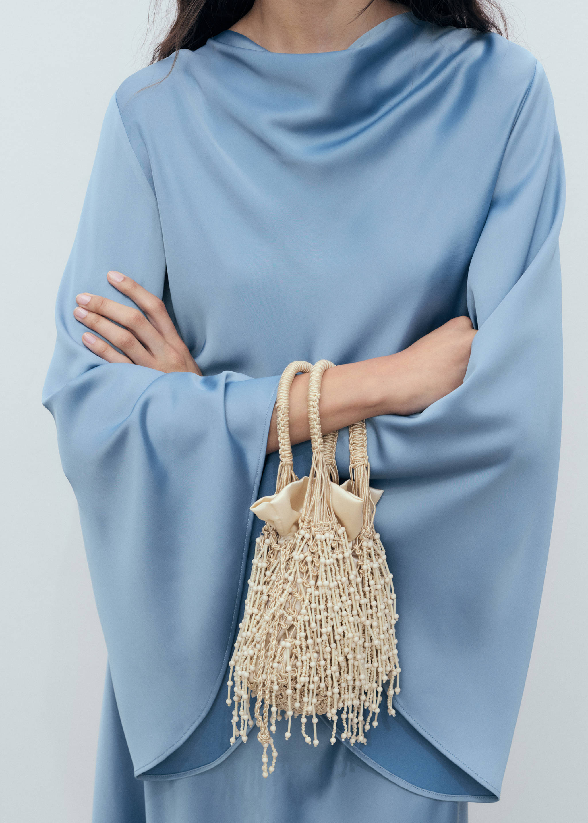 Satin klänning - Detaljer om artikeln 6