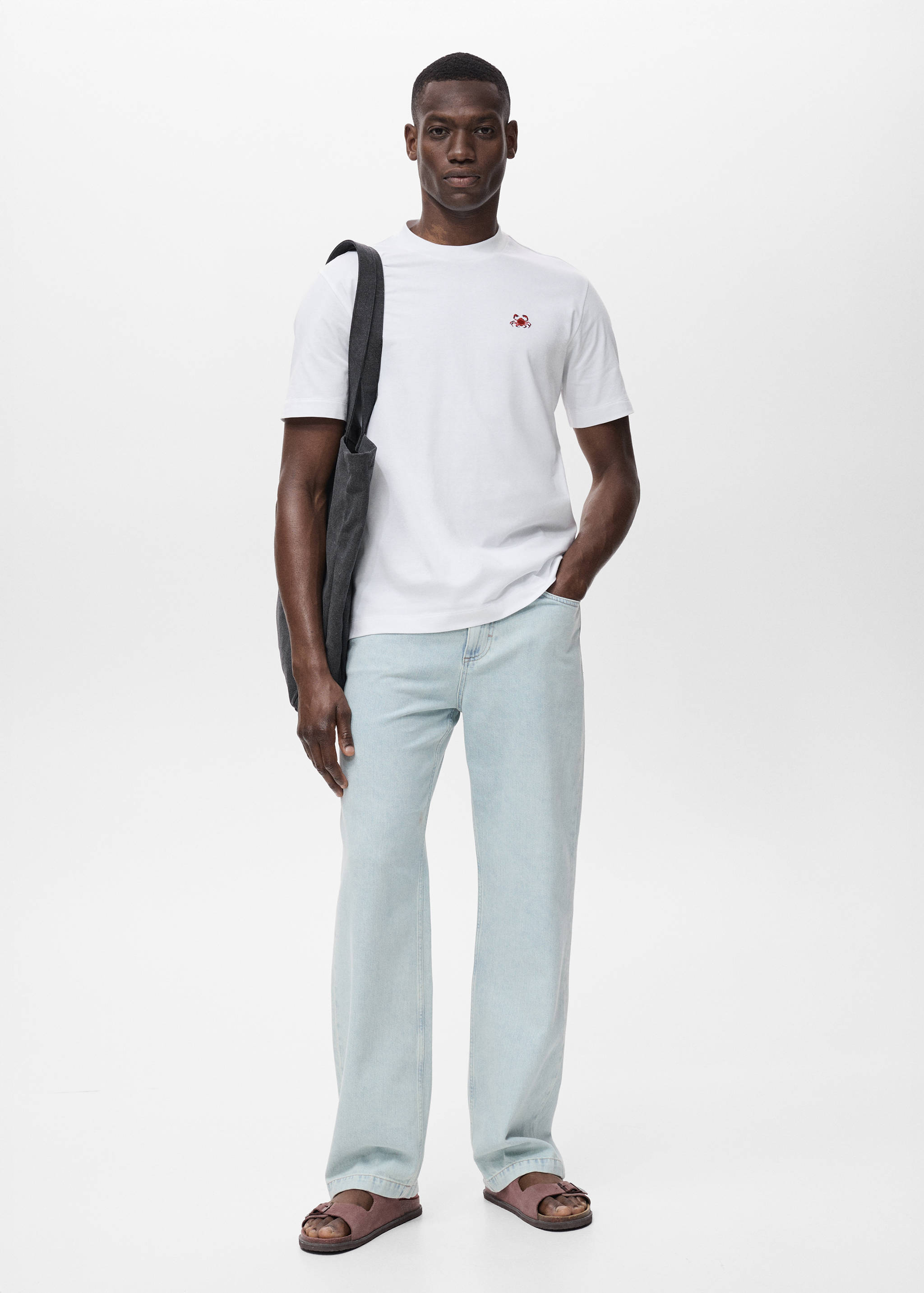 100% cotton t-shirt with embroidered detail - General plane