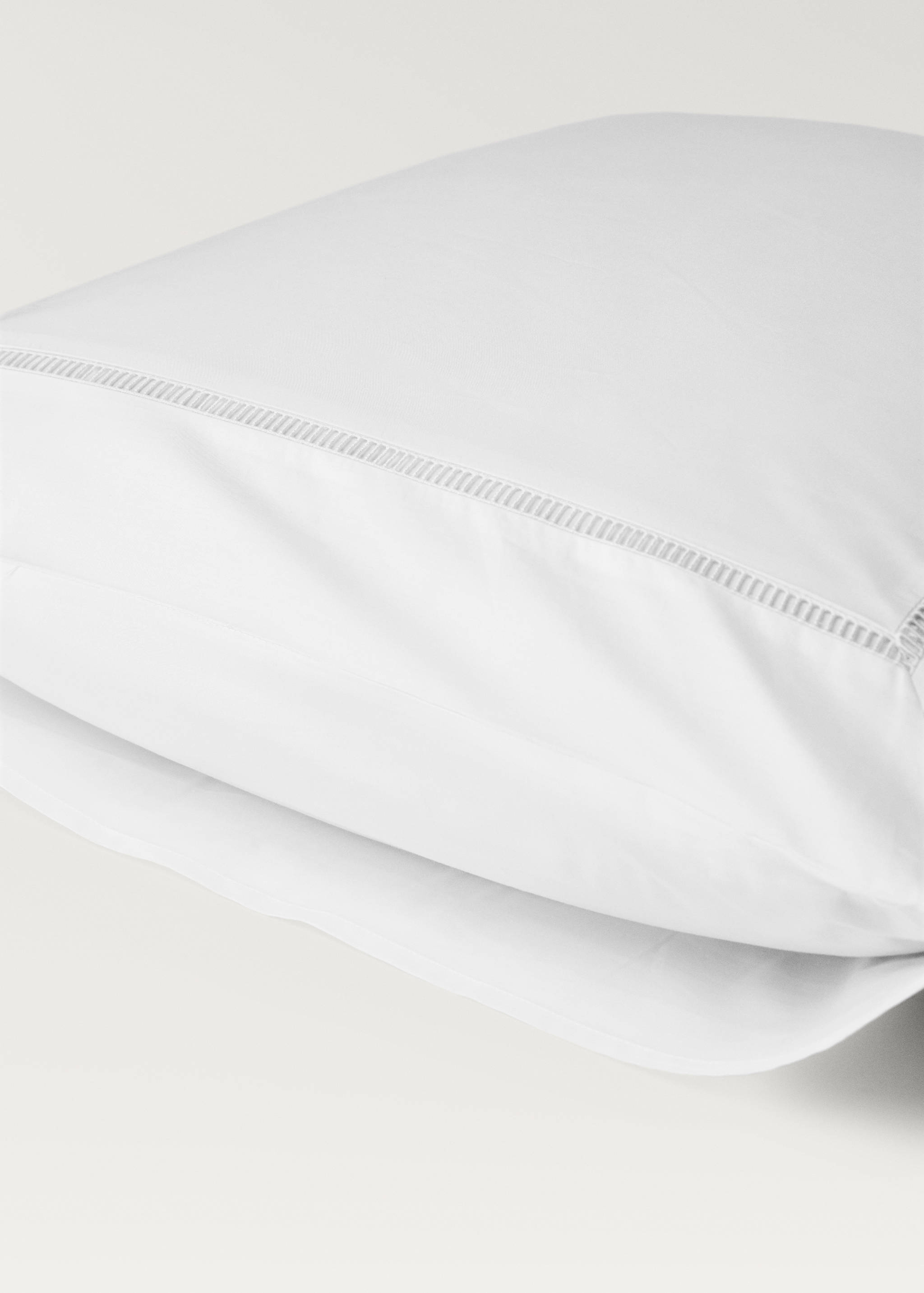 Two cotton percale hemstitched pillowcases 60x60 cm - Details of the article 2