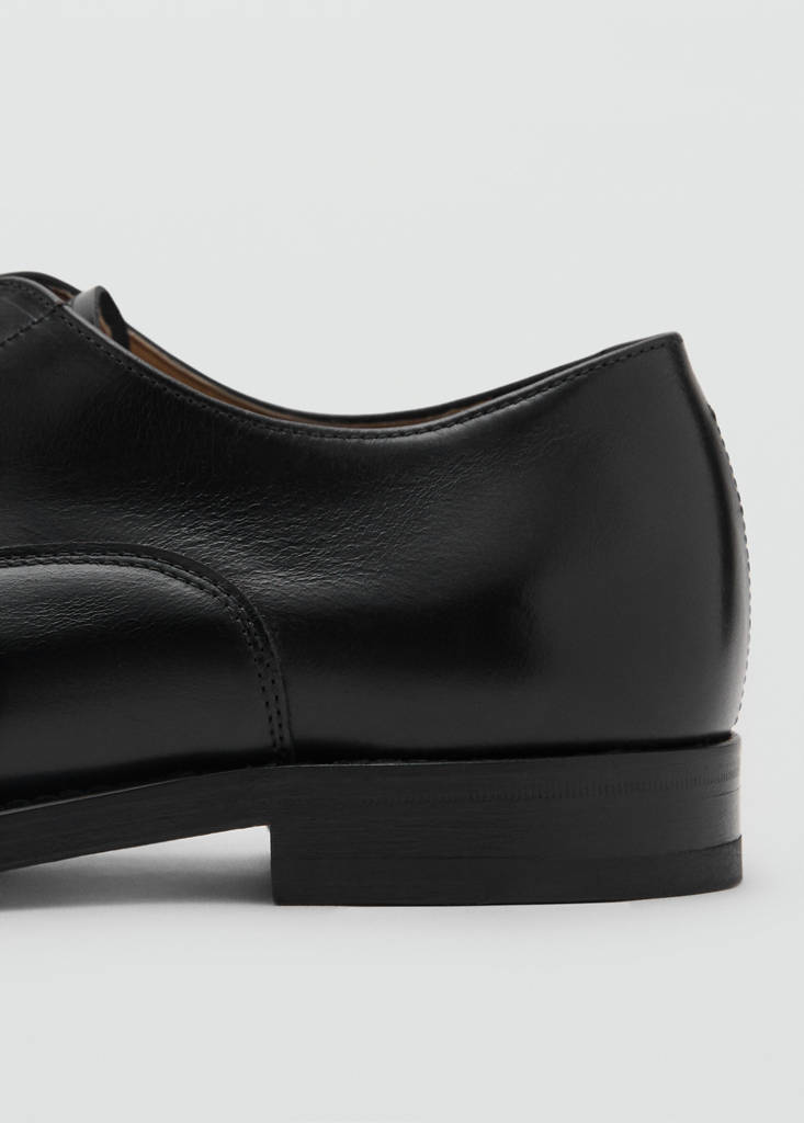Oxford style leather shoe — Black