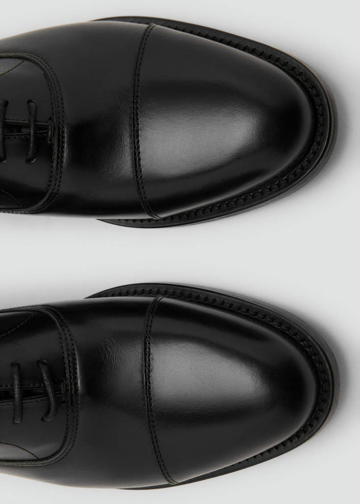 Oxford style leather shoe — Black
