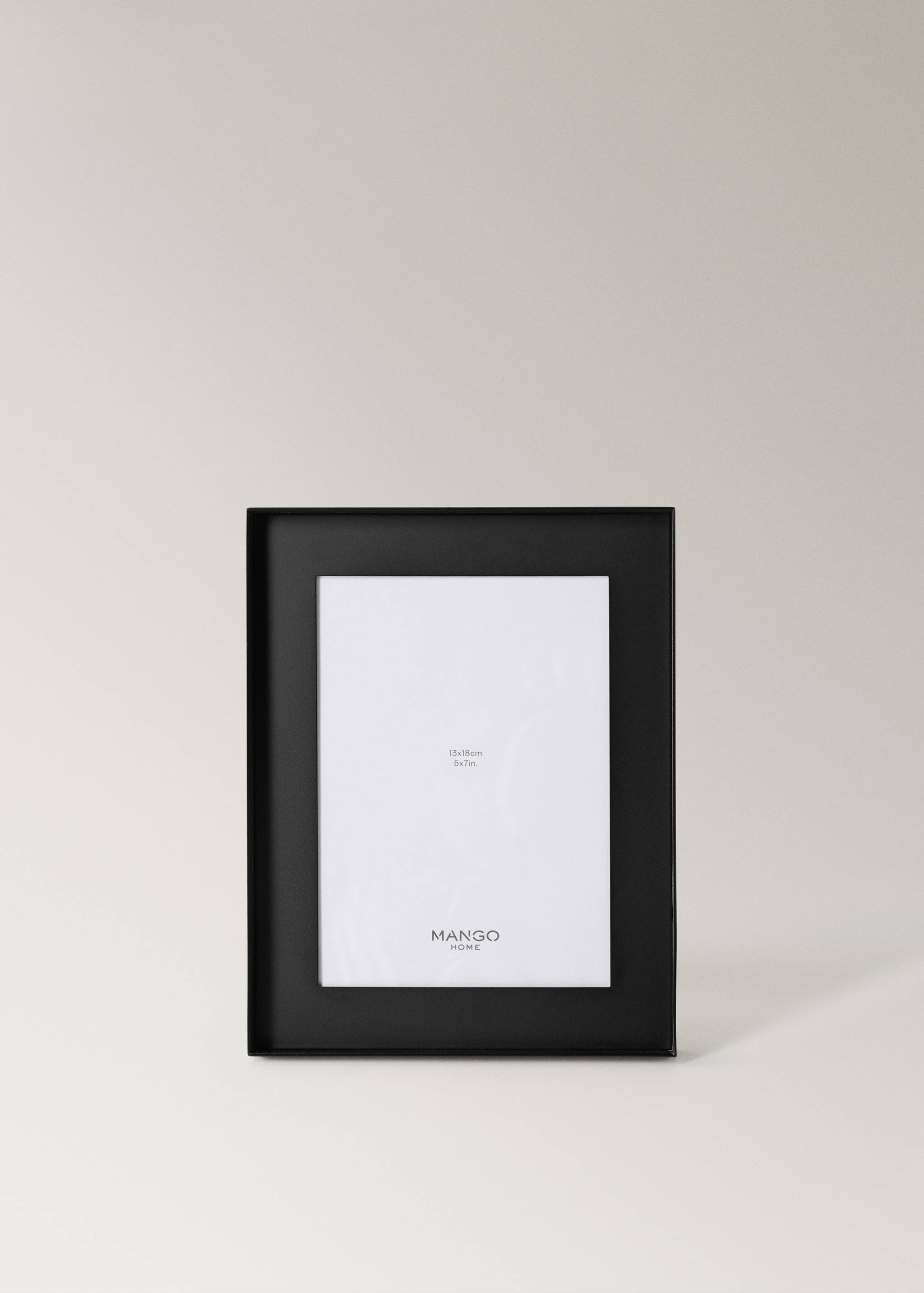 Einfarbiger rechteckiger Rahmen mit Standfuß, groß - Artikel ohne Model