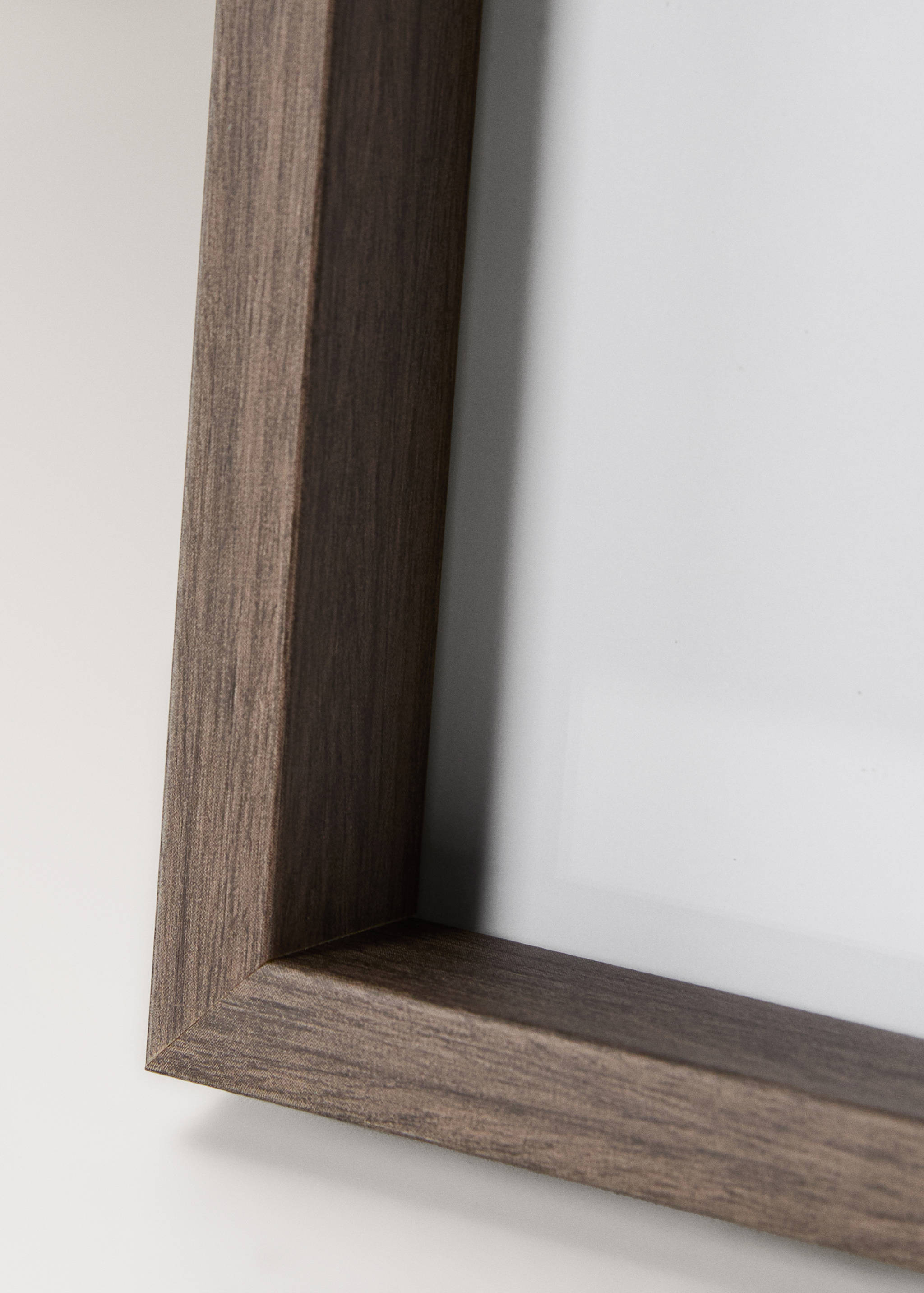 Photo frame made from recycled materials - Details of the article 2