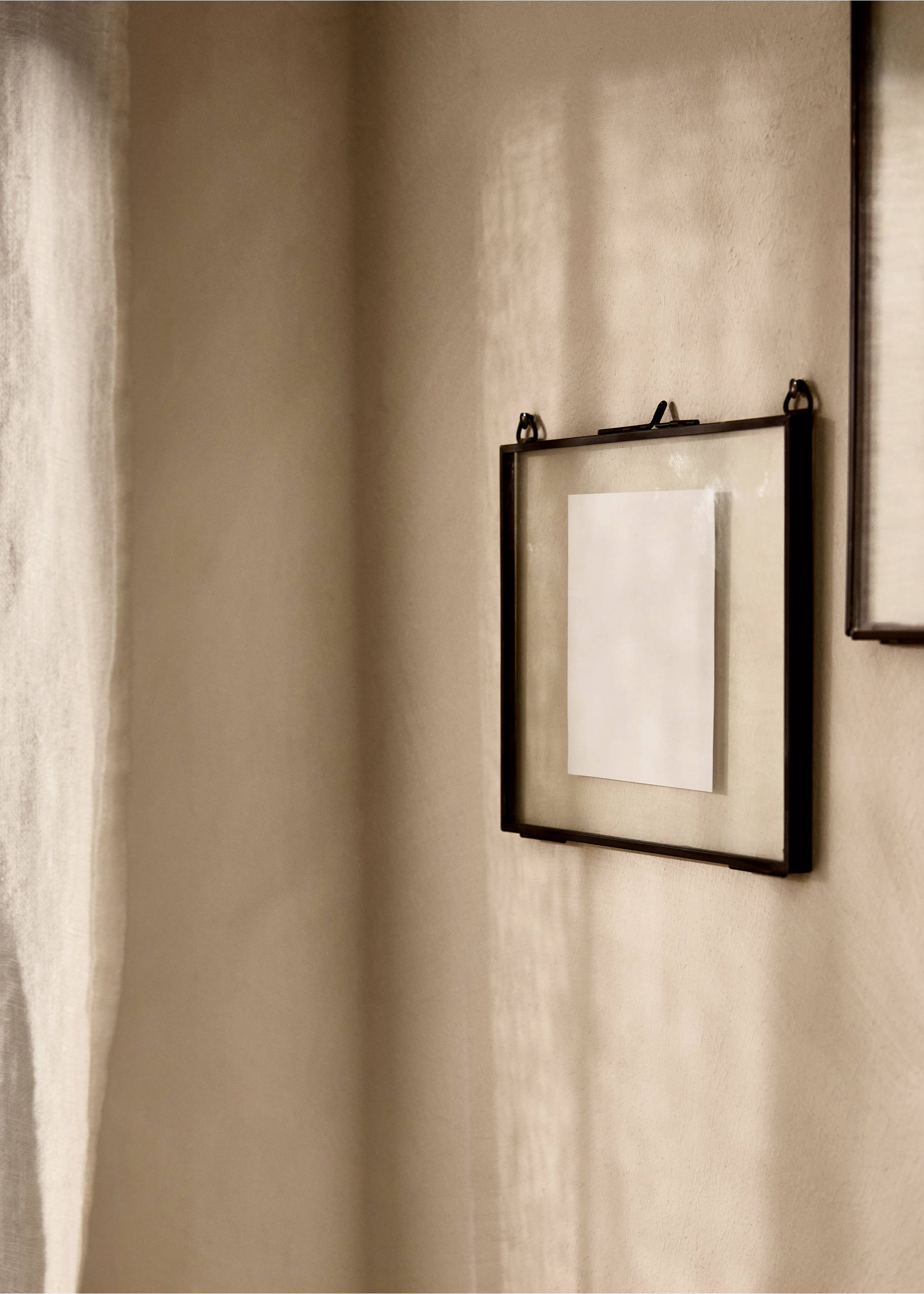 Rectangular frame with metal edge - General plane, Black. Ref: 17011549-00.