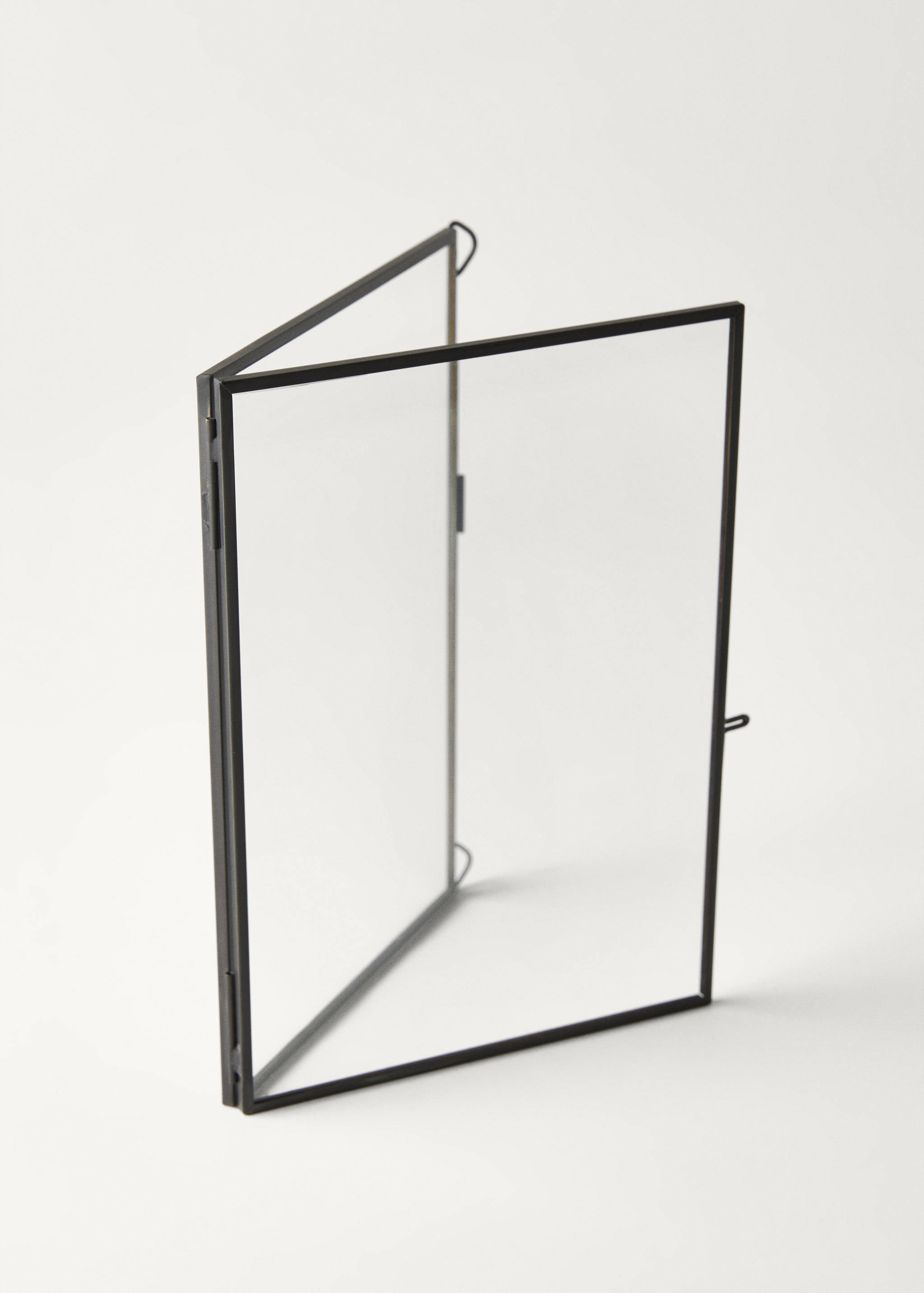 Rectangular frame with metal edge - Details of the article 2