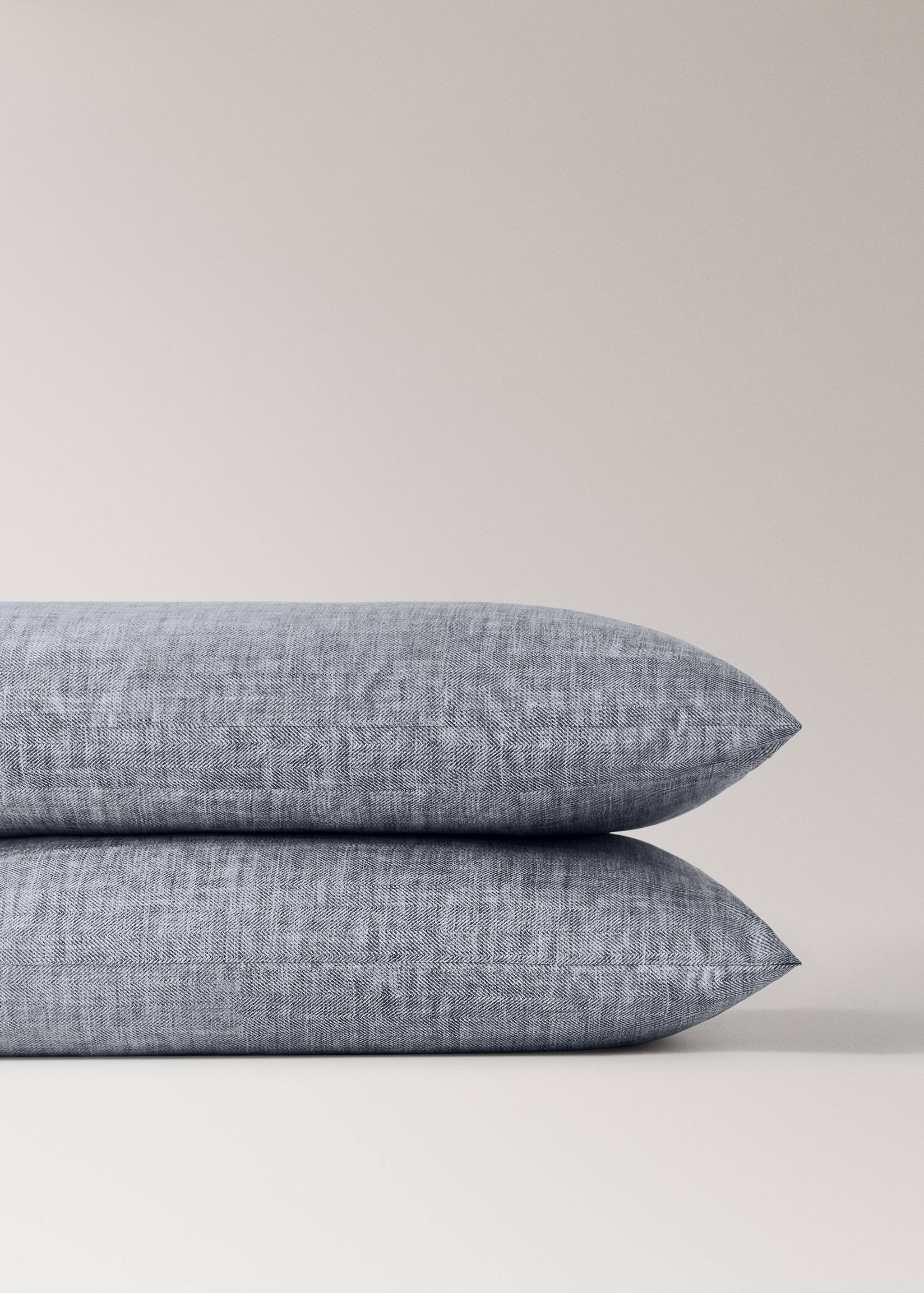 Two percale cotton herringbone-print pillowcases 50x75 cm - Details of the article 1