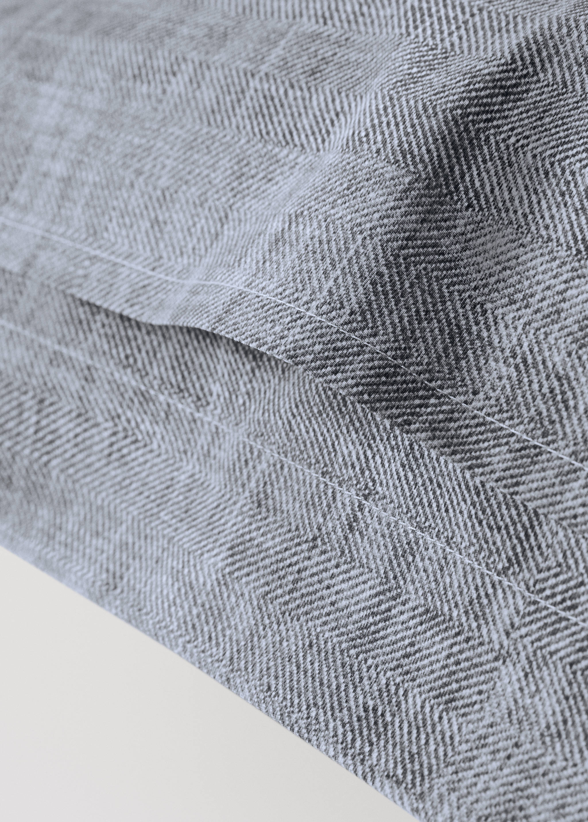 Two percale cotton herringbone-print pillowcases 60x60 cm - Details of the article 3