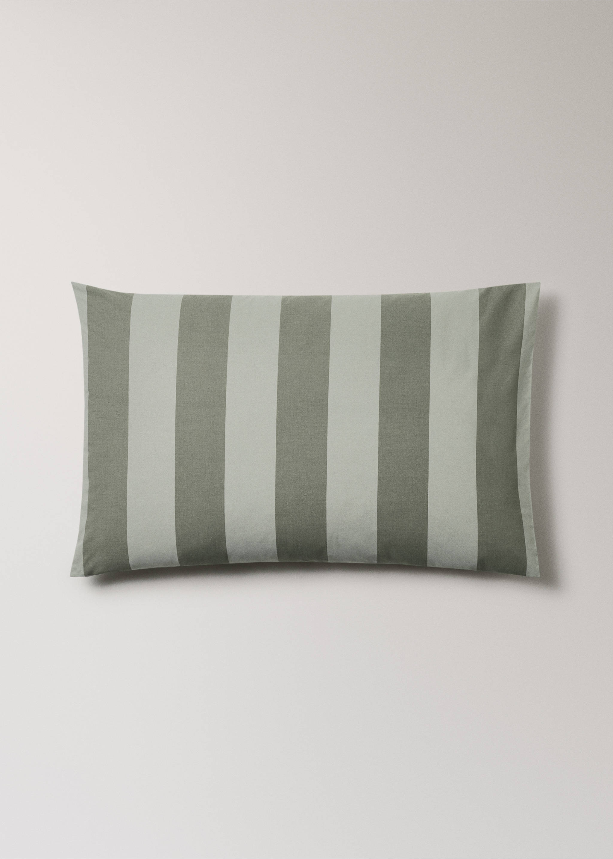 İki adet çizgili perkal pamuklu yastık kılıfı 50x75 cm - Modelsiz ürün, Yeşil. Ref: 17011574-00.