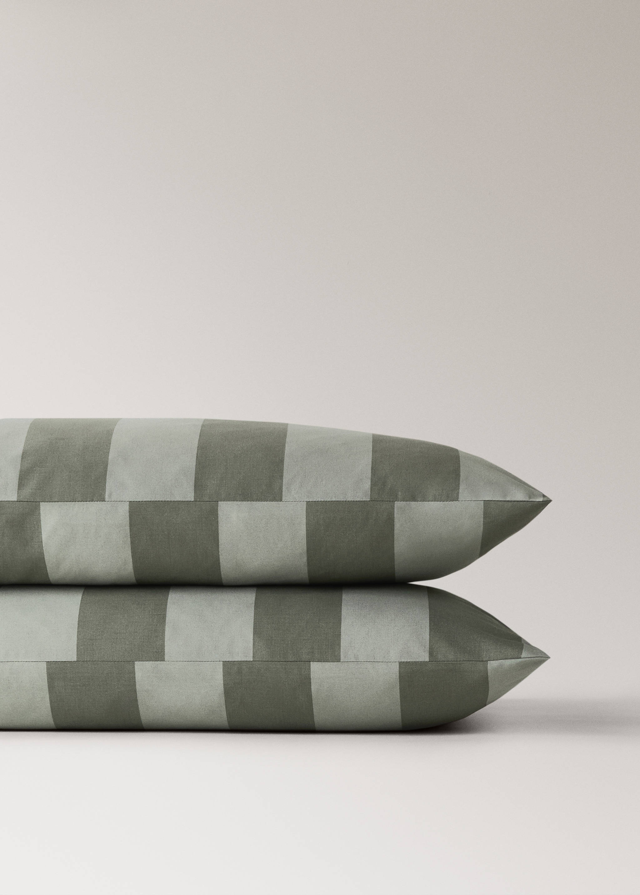 Deux taies d'oreiller en percale de coton rayures 50x75 cm - Détail de l'article 1