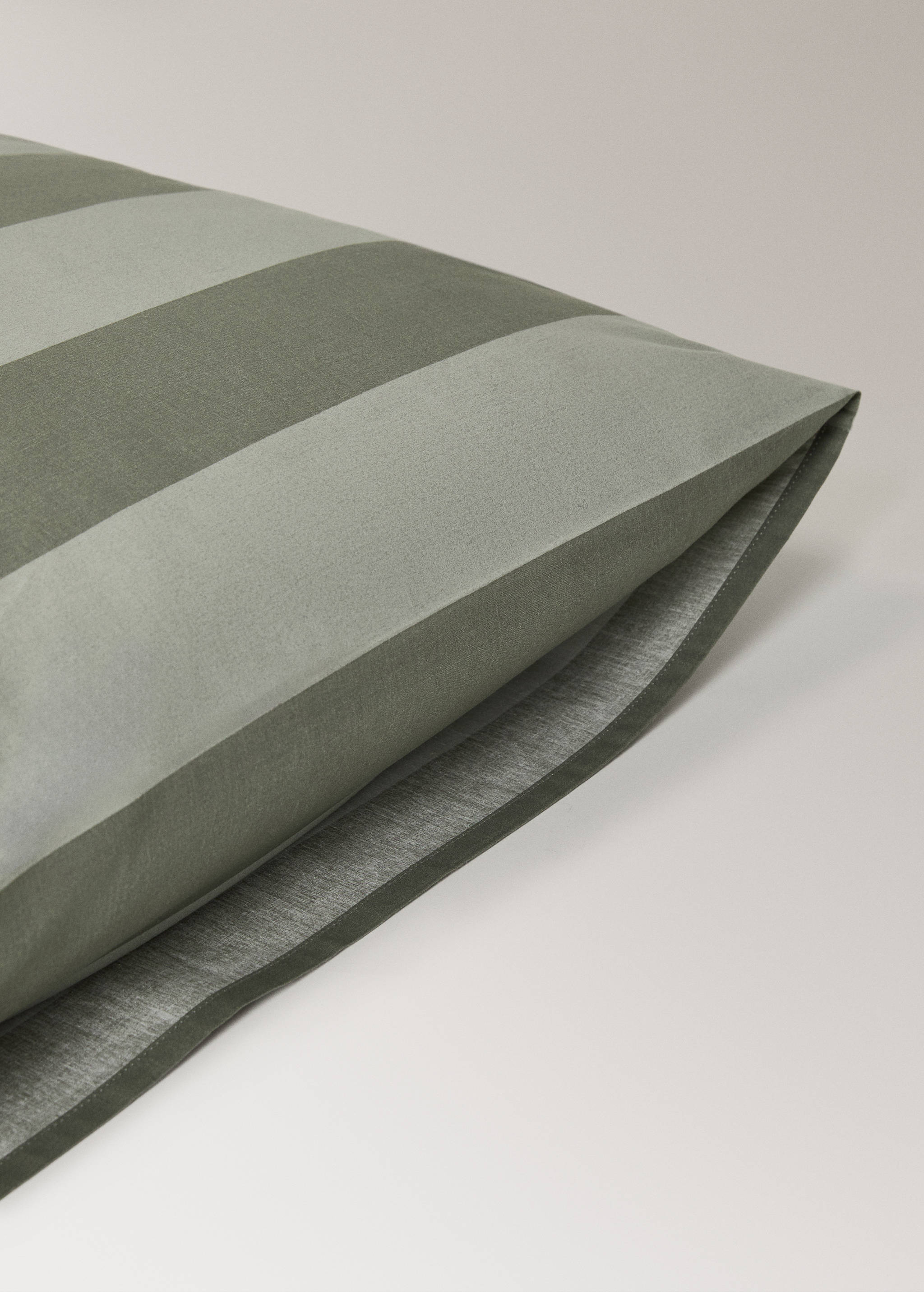 Deux taies d'oreiller en percale de coton rayures 50x75 cm - Détail de l'article 2