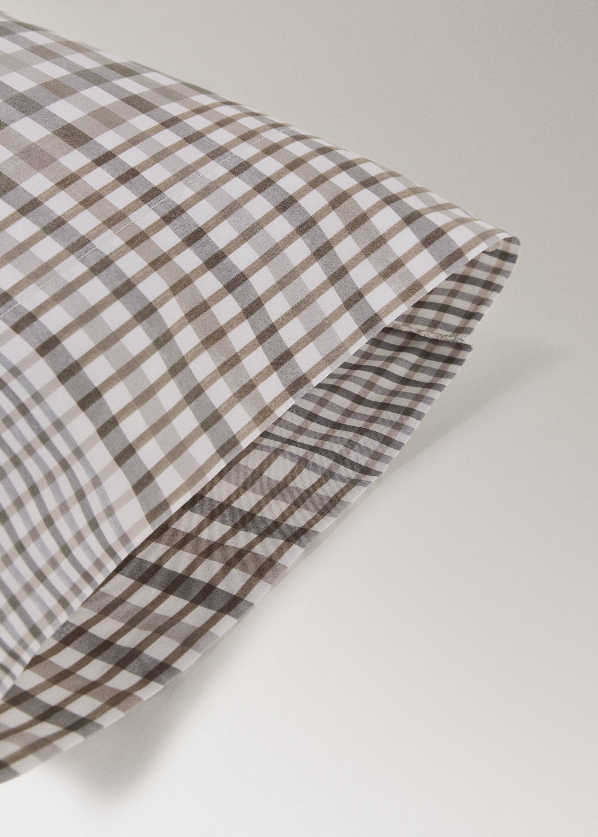 200-thread count percale cotton check-print pillowcase 45x110 cm - Details of the article 1