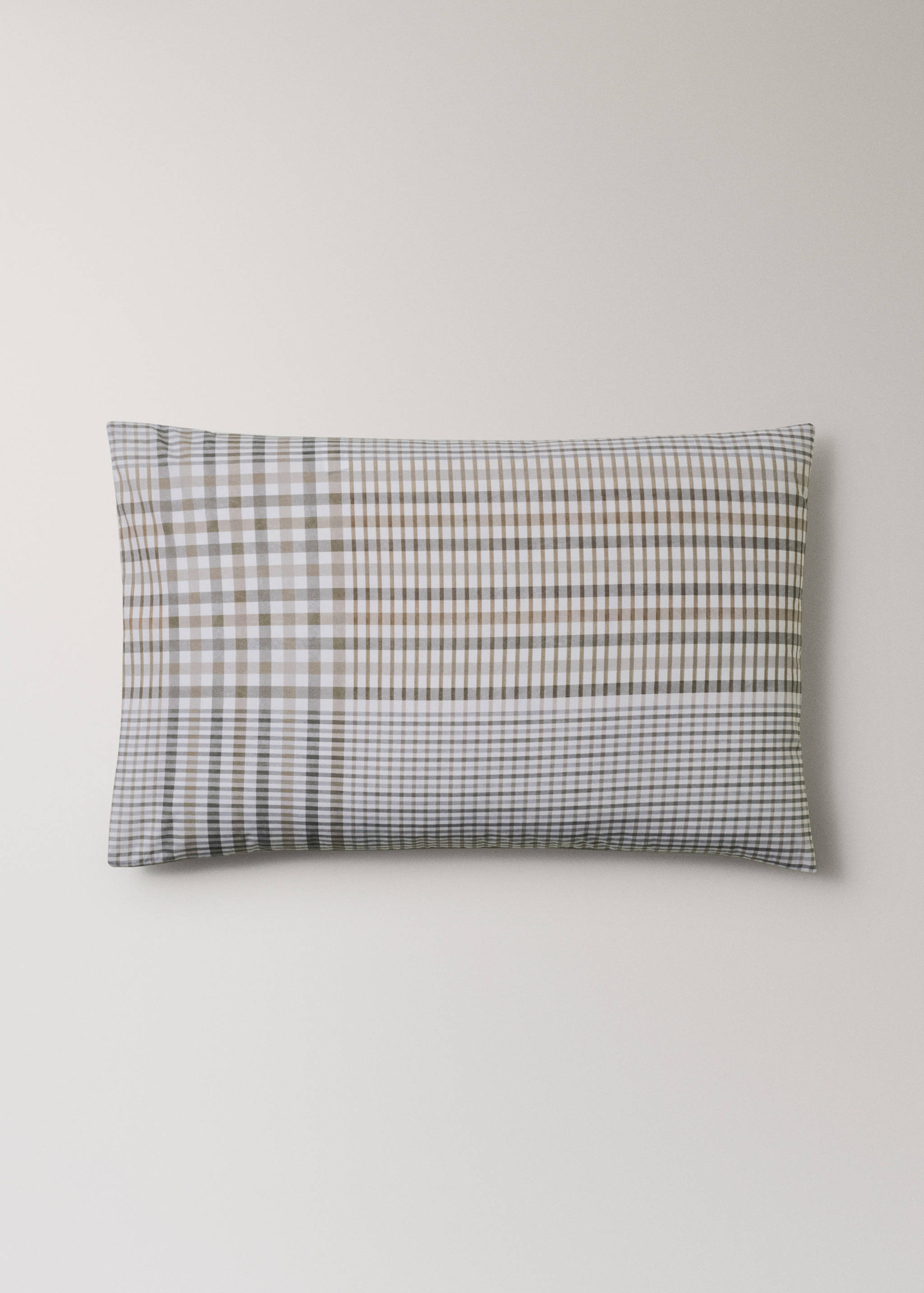 Two 200-thread count percale cotton check-print pillowcases 50x75 cm - Article without model