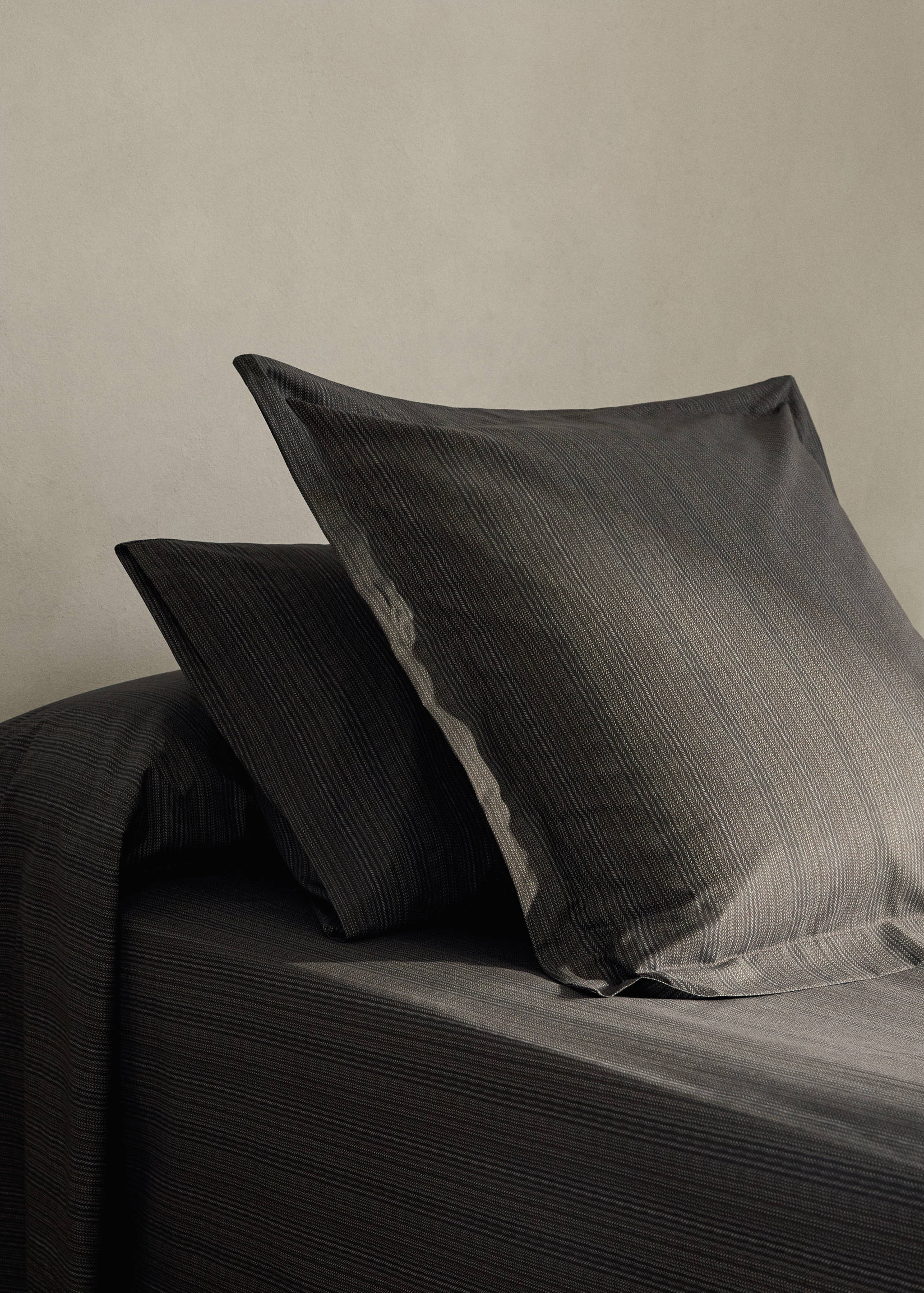 Capa de almofada de percal com estampado de alfaiataria 45x110 cm - Plano geral