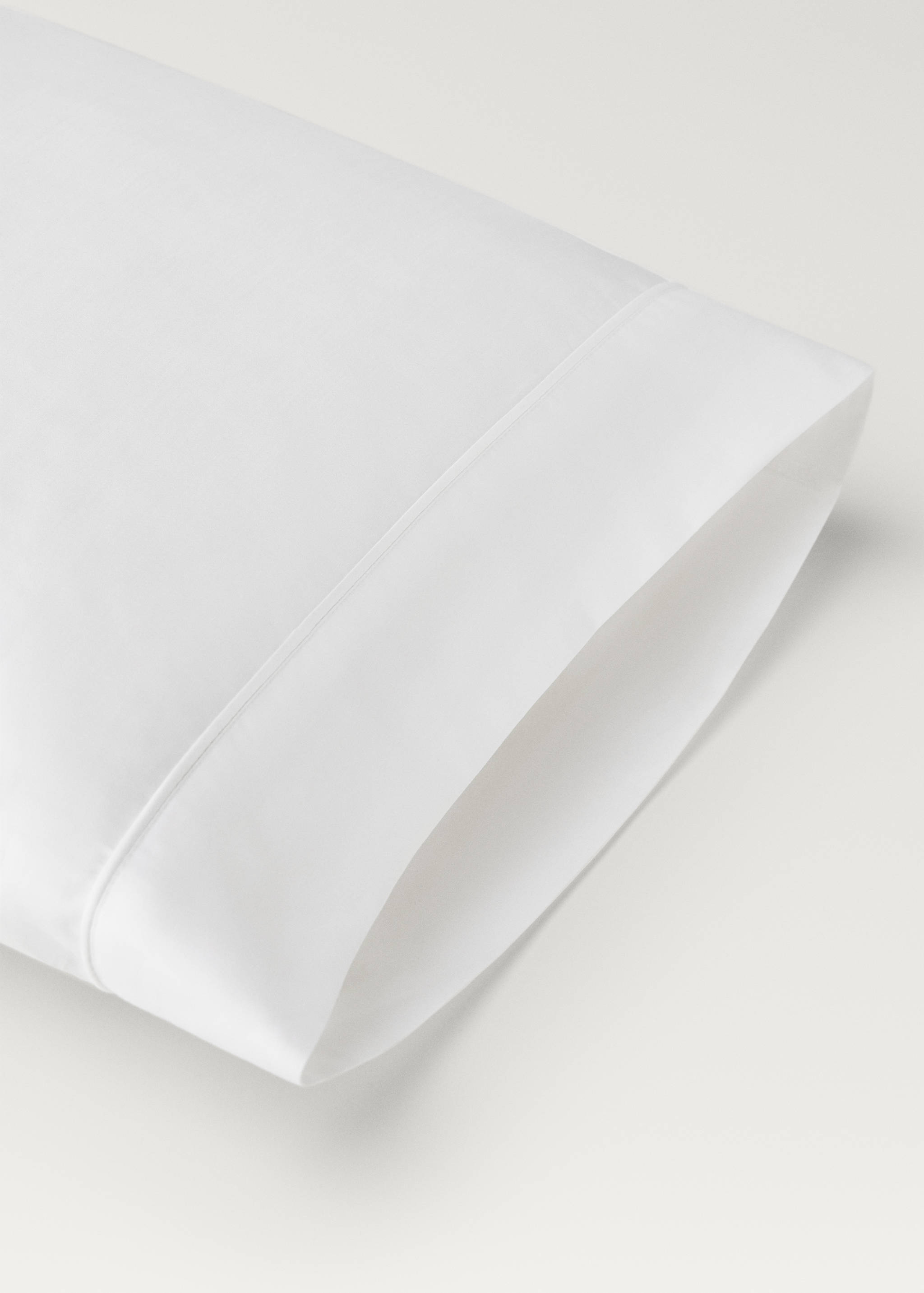 600-thread count satin cotton pillowcase, 45x110 cm - Details of the article 2