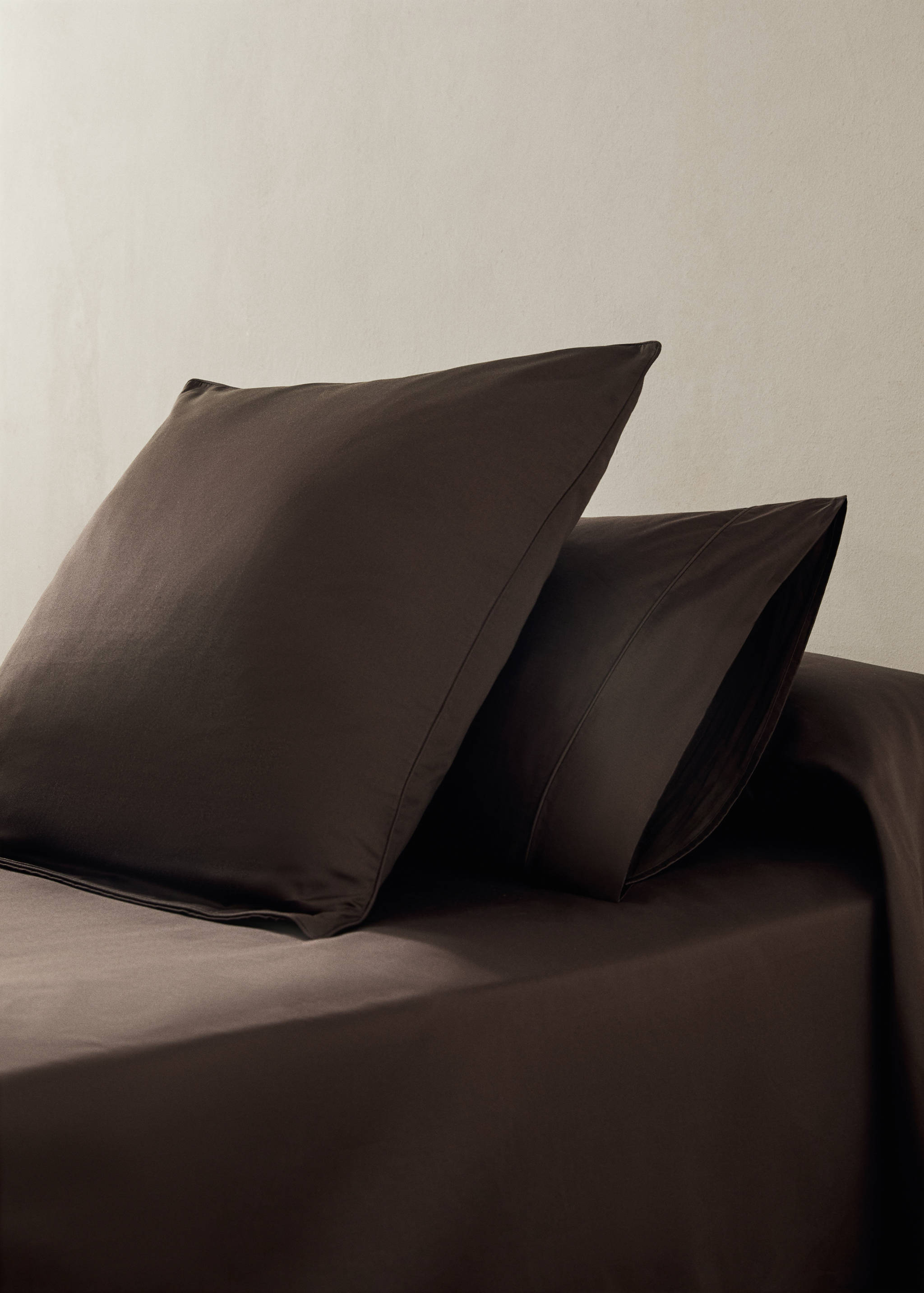 600-thread count satin cotton pillowcase, 45x110 cm - General plane