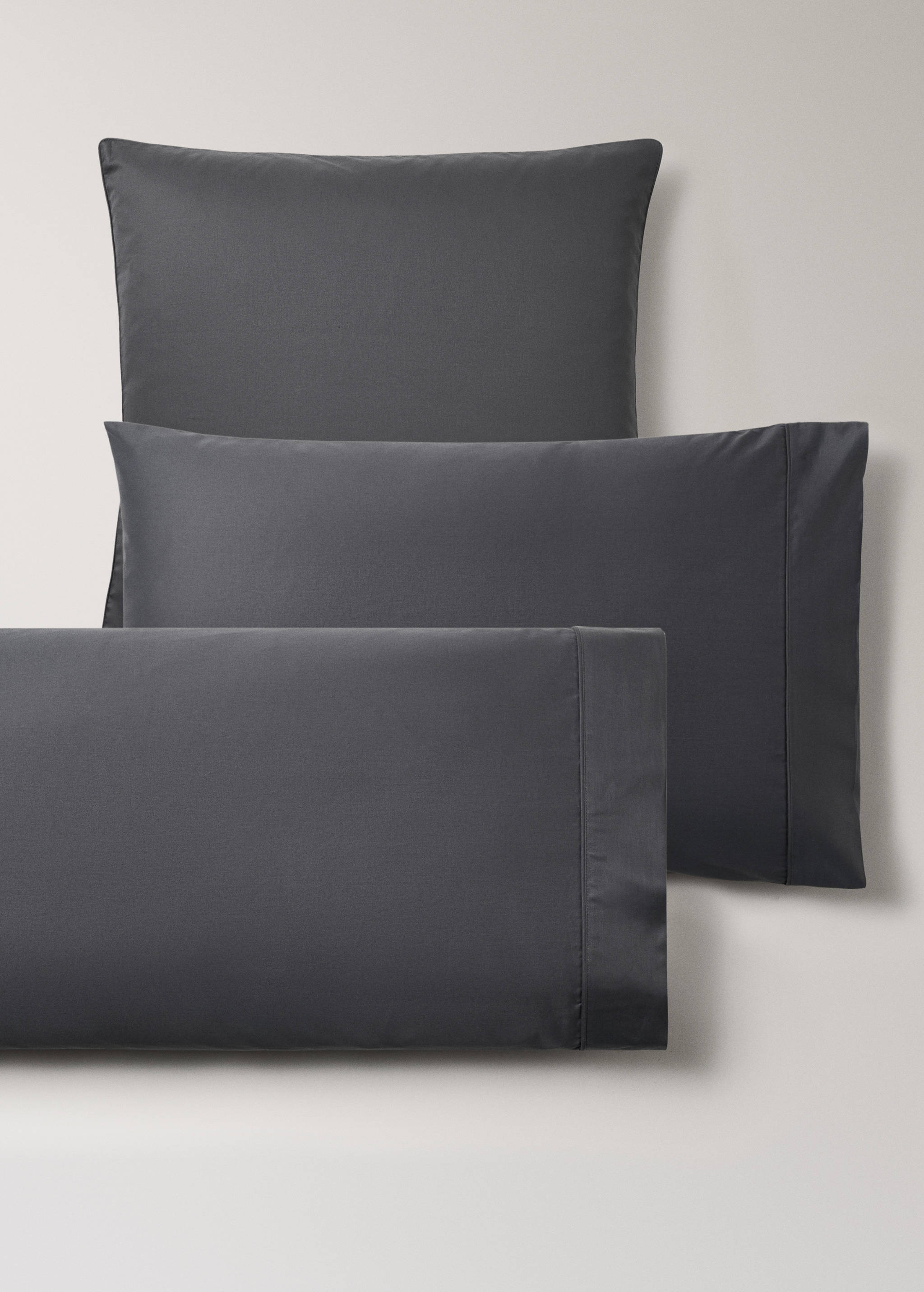 600-thread count satin cotton pillowcase, 45x110 cm - Details of the article 3