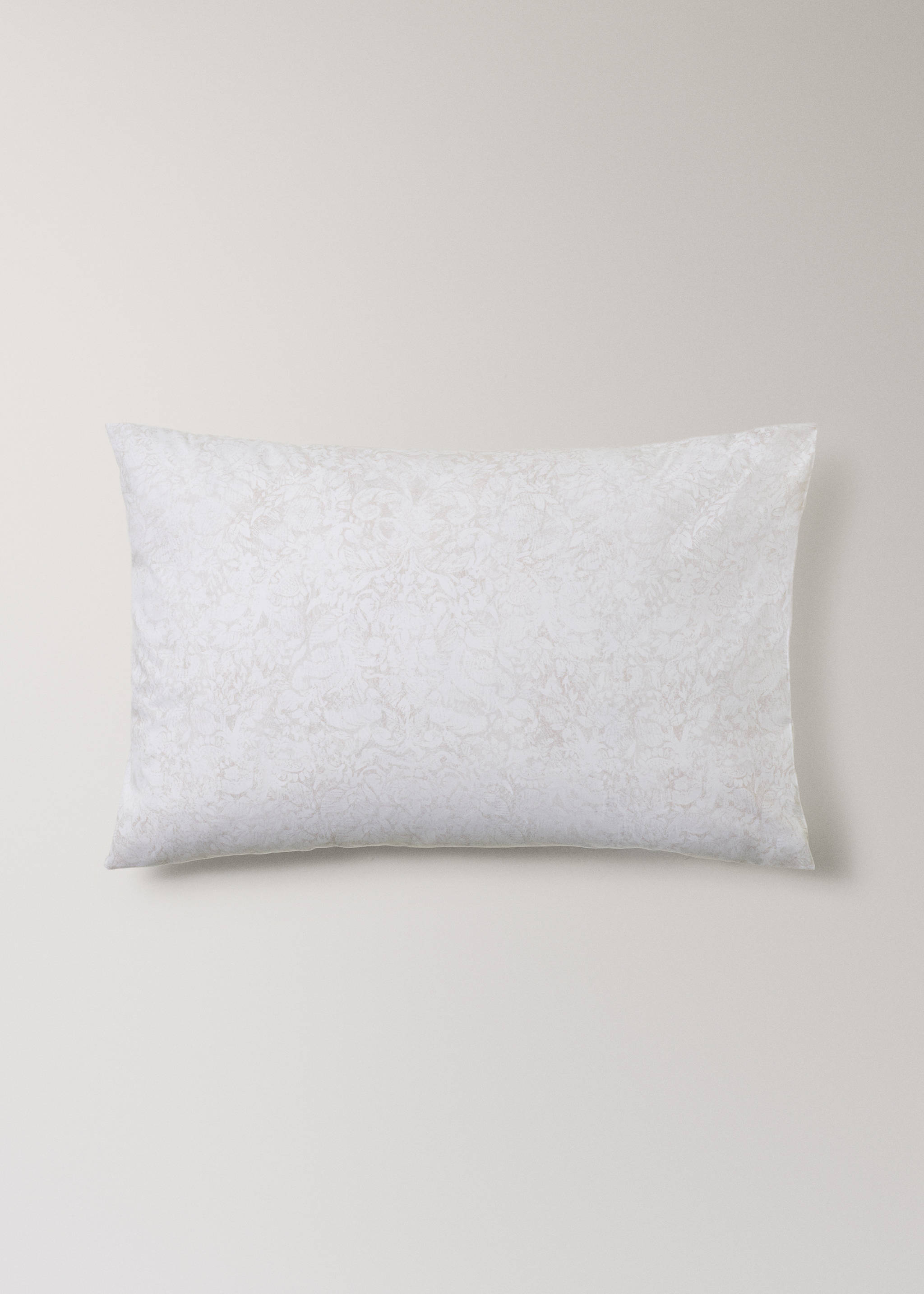 Two cotton percale pillowcases with blurred floral print 50x75 cm - Article without model