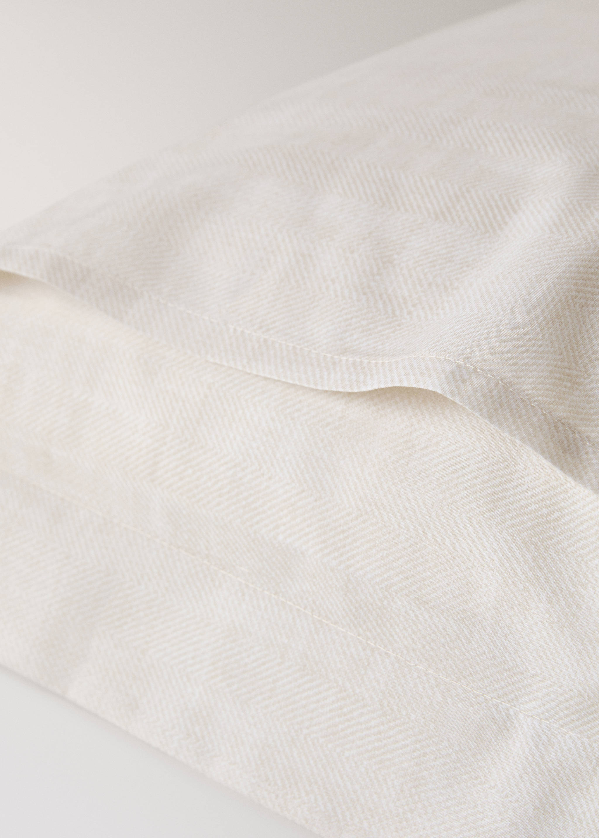 Two percale cotton herringbone-print pillowcases 60x60 cm - Details of the article 2