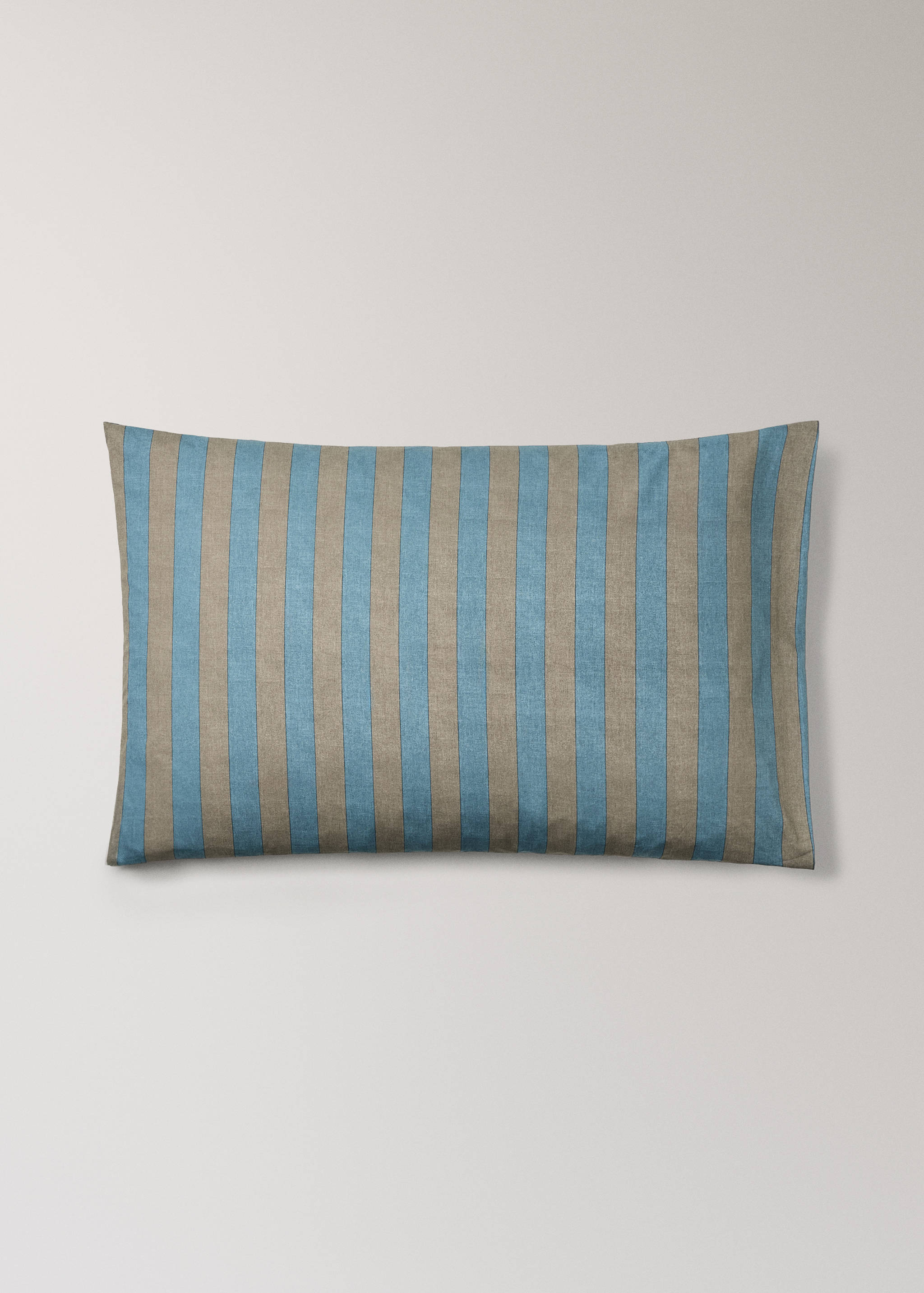 Children's striped pillowcase 50x75 cm - Article without model