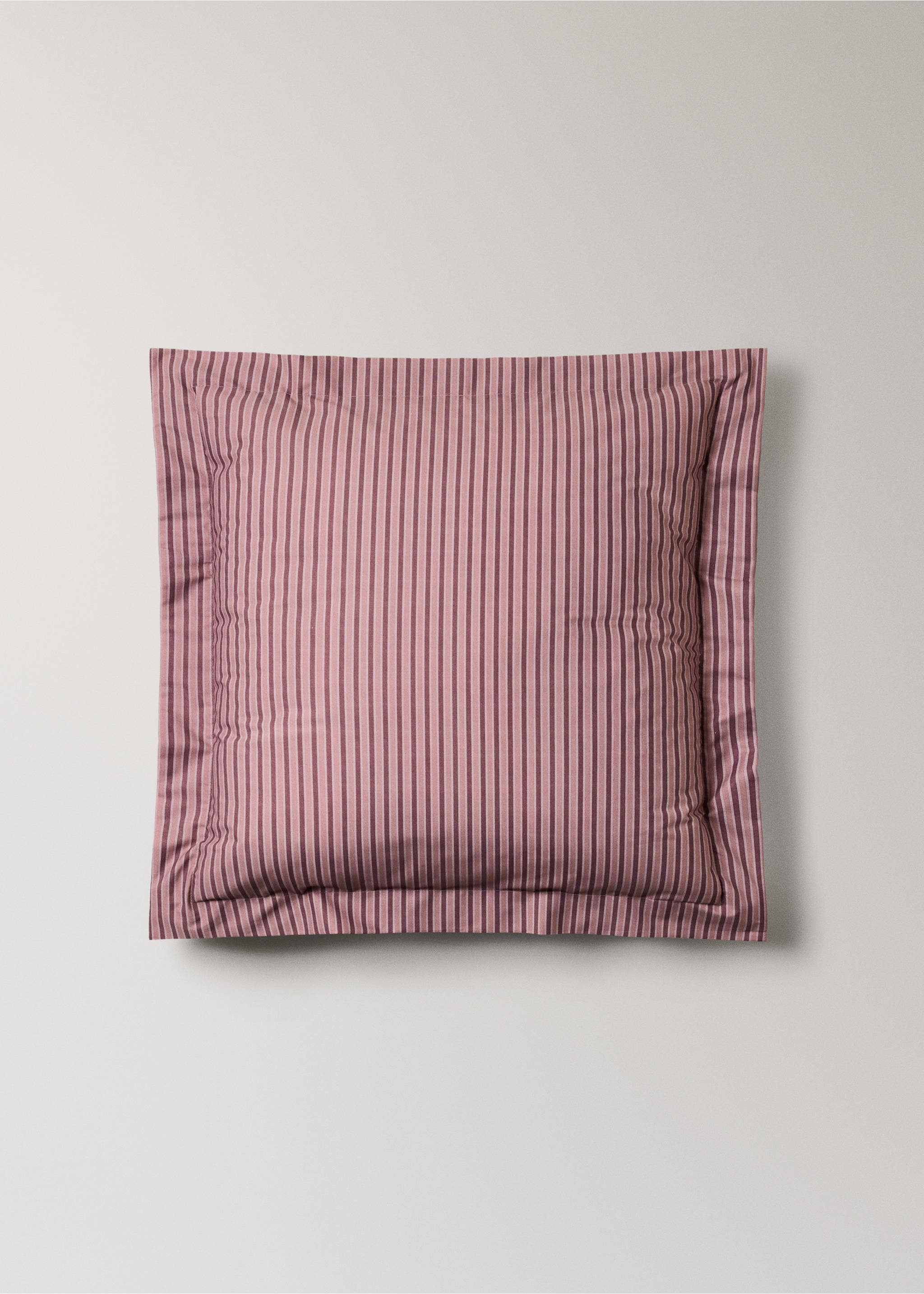 Two percale cotton floral-print pillowcases 60x60 cm - Article without model, Medium Brown. Ref: 17011610-00.