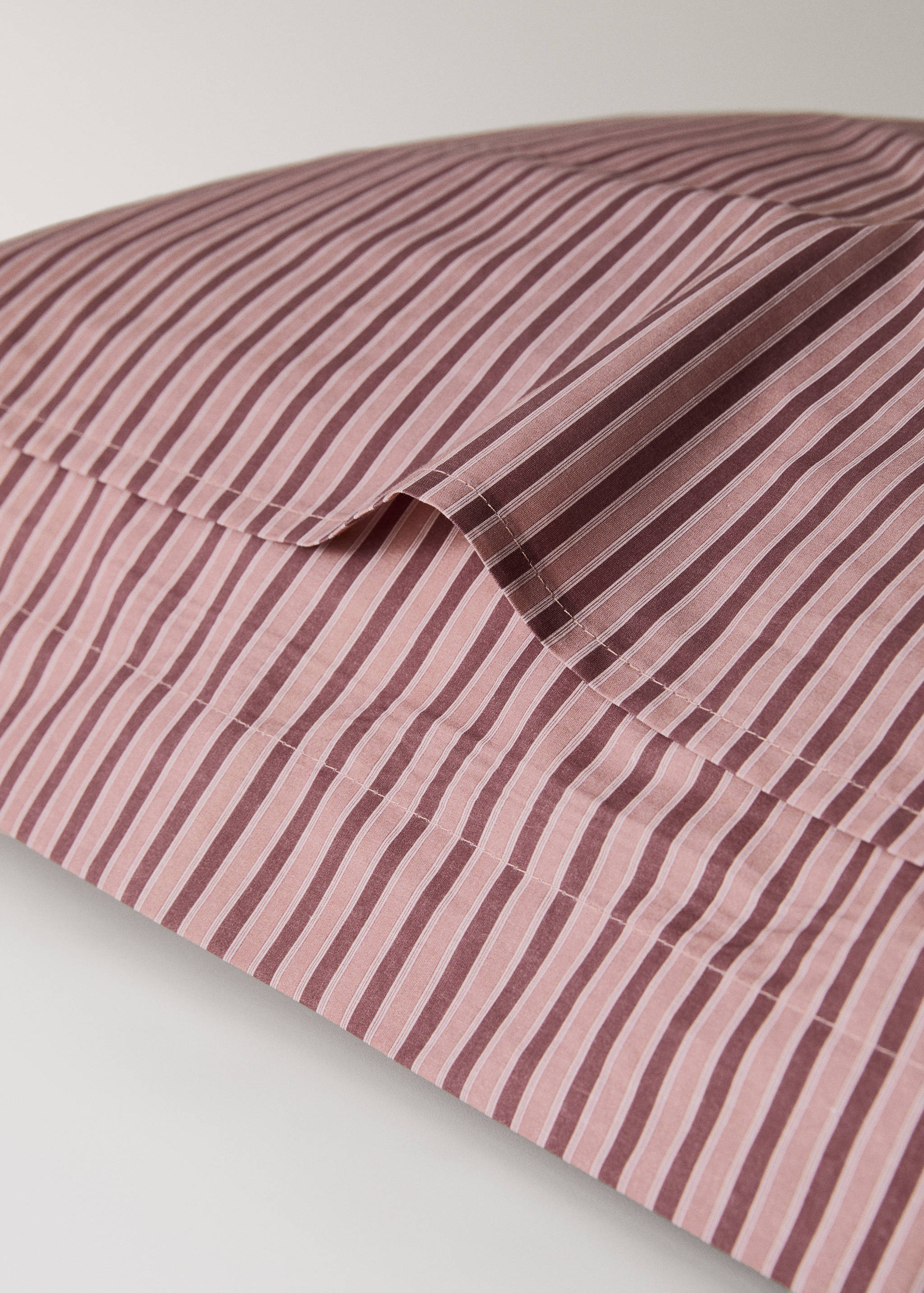 Two percale cotton floral-print pillowcases 60x60 cm - Details of the article 2