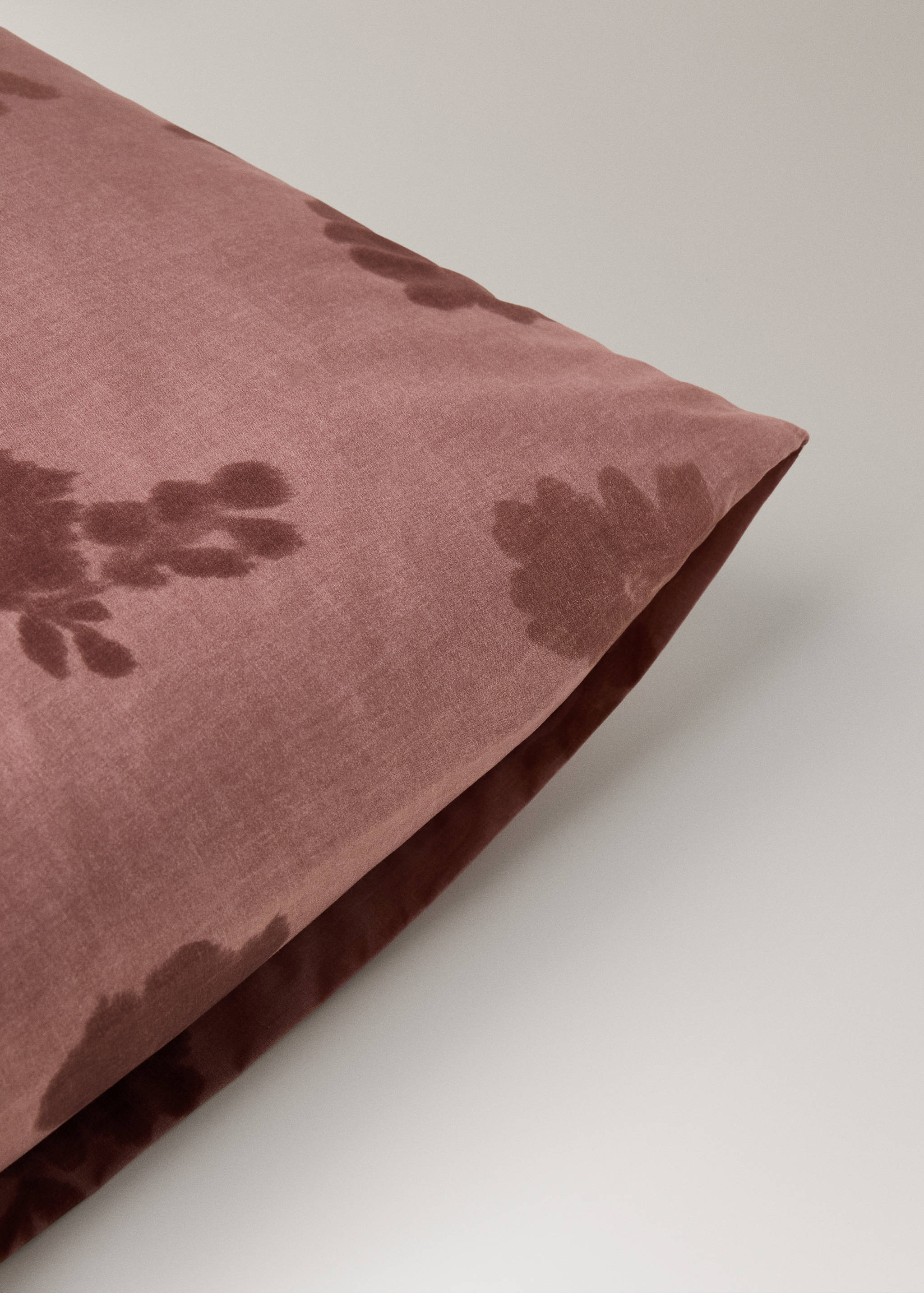 Kissenbezug aus Baumwollperkal mit 200 Fäden, verschwommene Blumenmuster, 60x60 cm - Detail des Artikels 2
