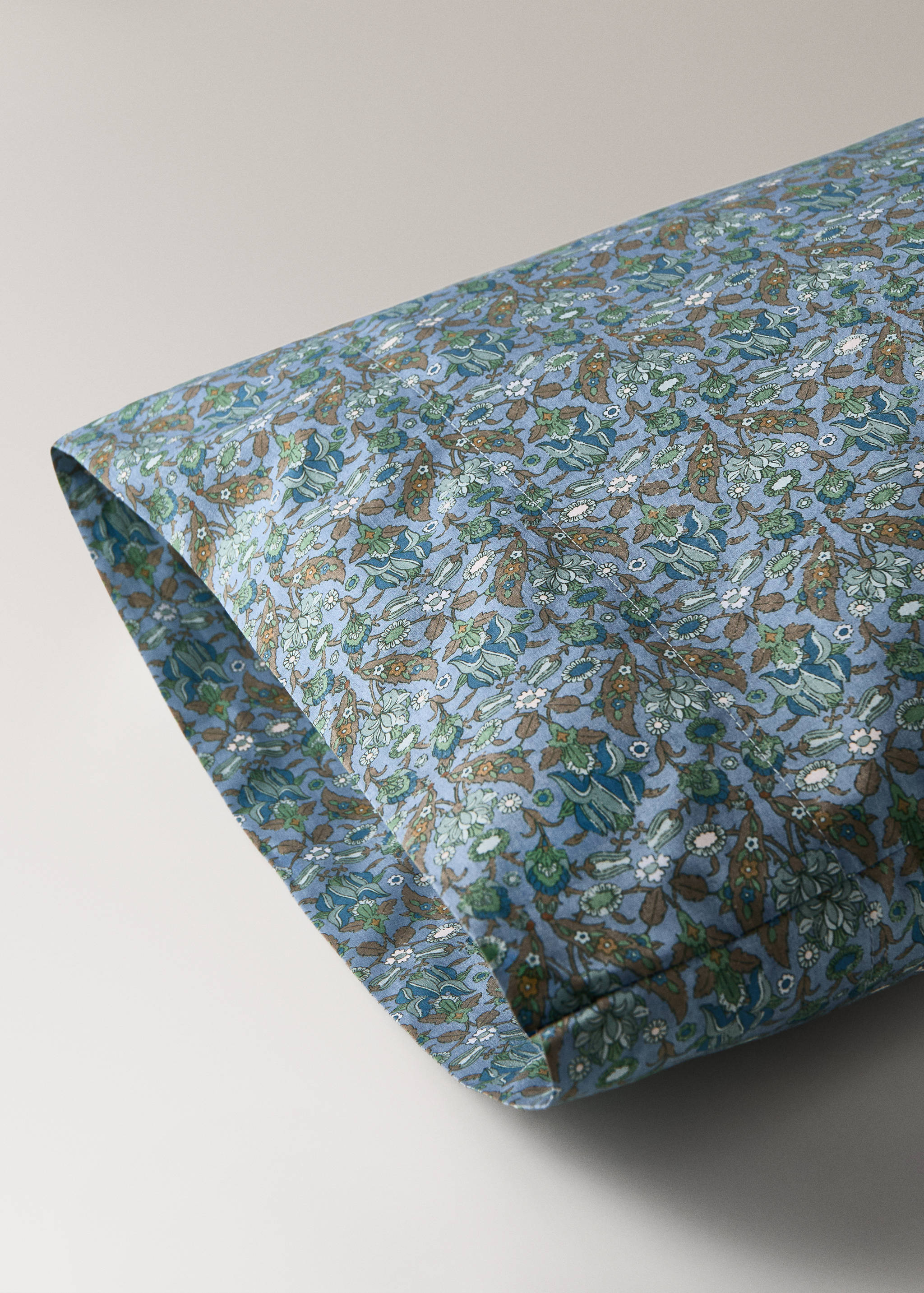 Kopfkissenbezug aus Baumwoll-Perkal mit kleinem Blumenmuster, 45 x 110 cm - Detail des Artikels 2