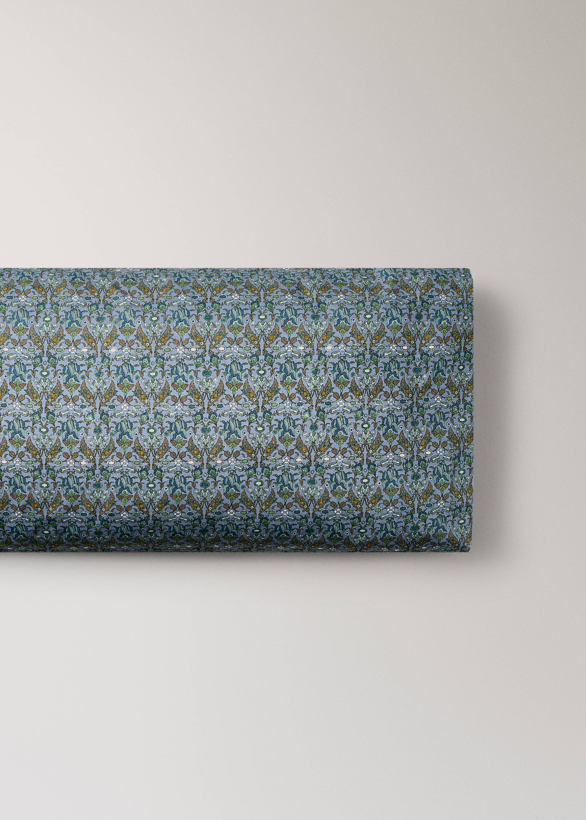 Percale cotton pillowcase with small floral print 45x110 cm - Article without model