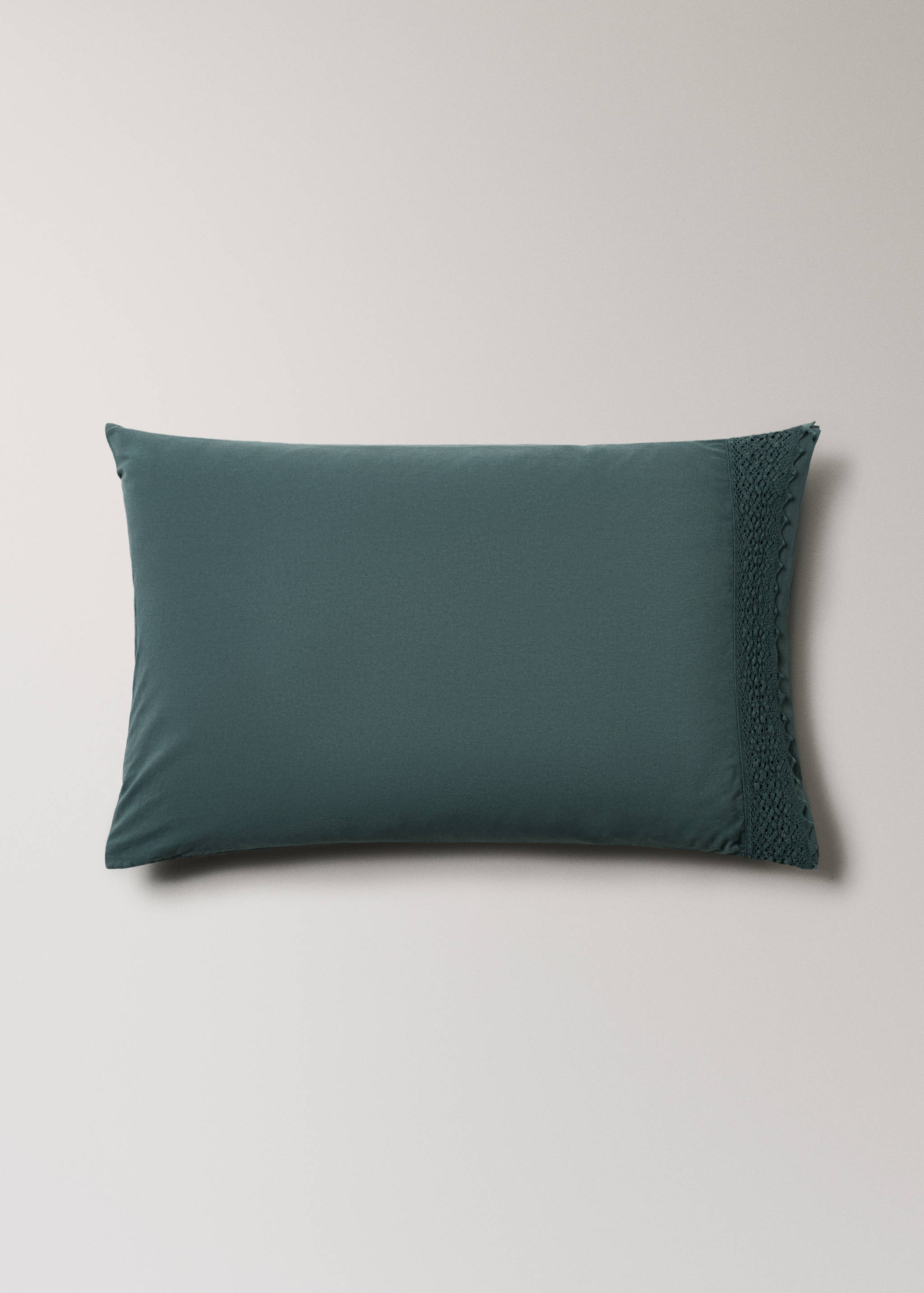 Two washed cotton pillowcases with lace trim 50x75 cm - Article without model