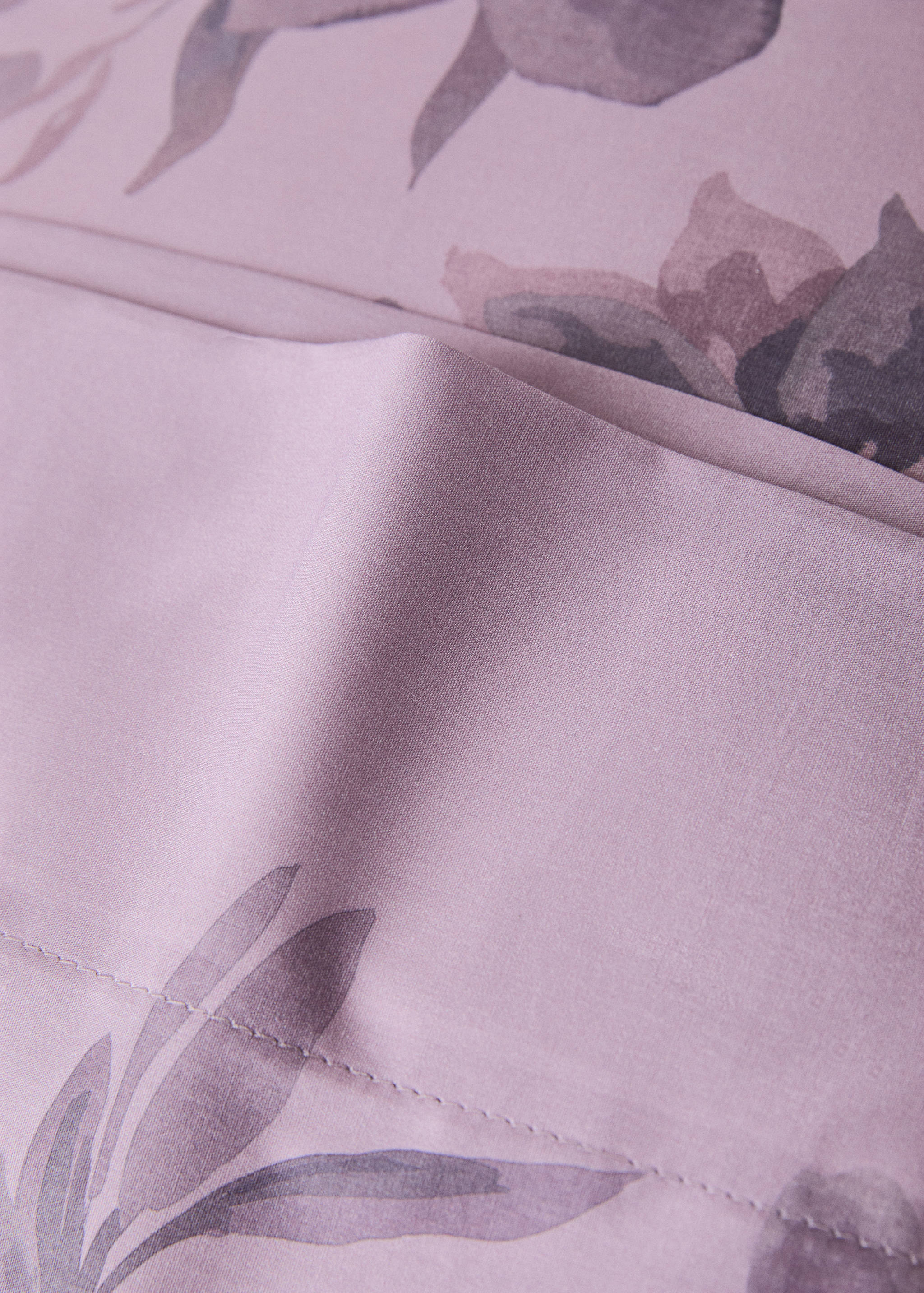 Percale cotton watercolour floral-print pillowcase 17.72x43.31 in - Details of the article 2