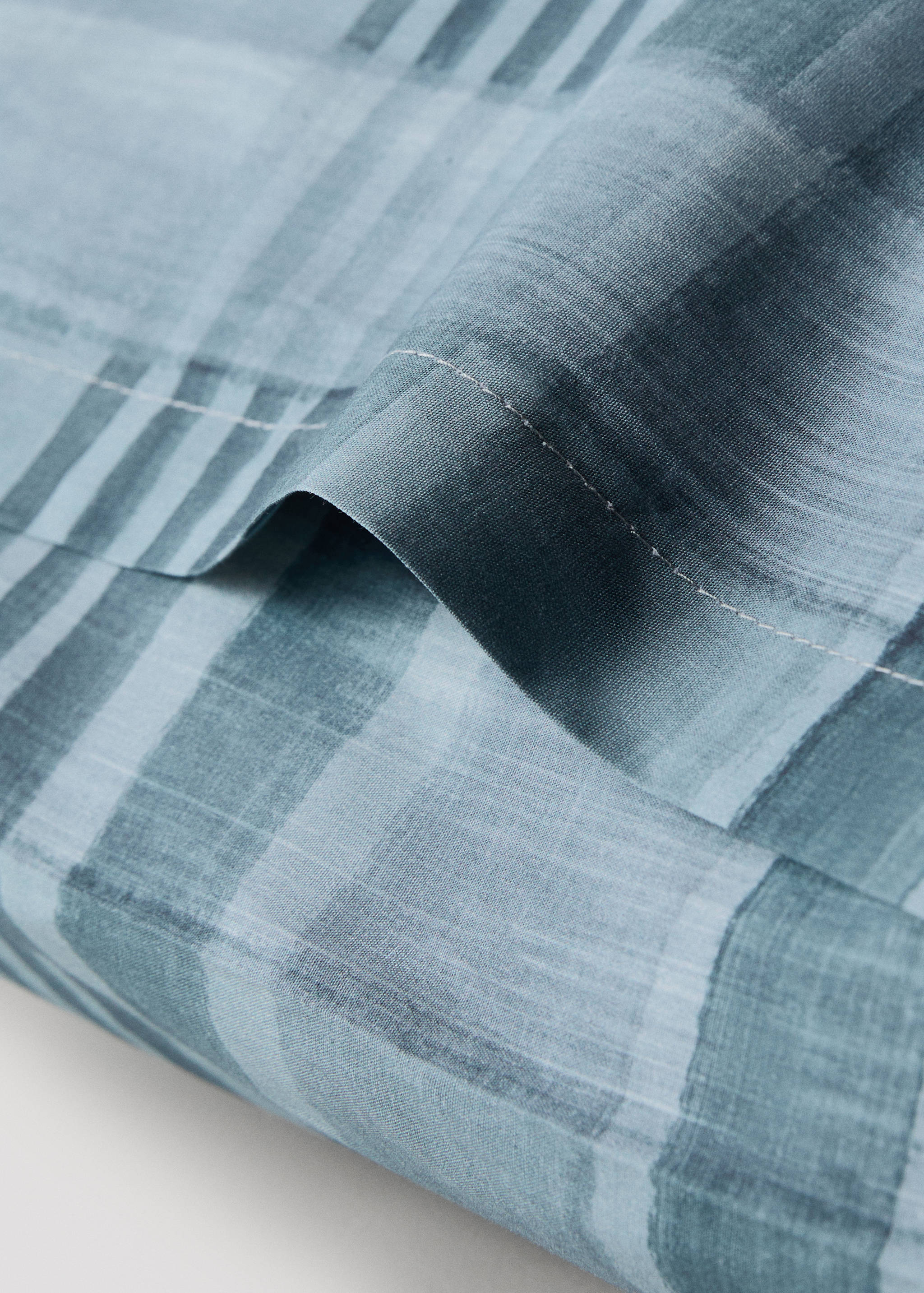 Percale cotton watercolour check-print pillowcase 50x75 cm - Details of the article 3