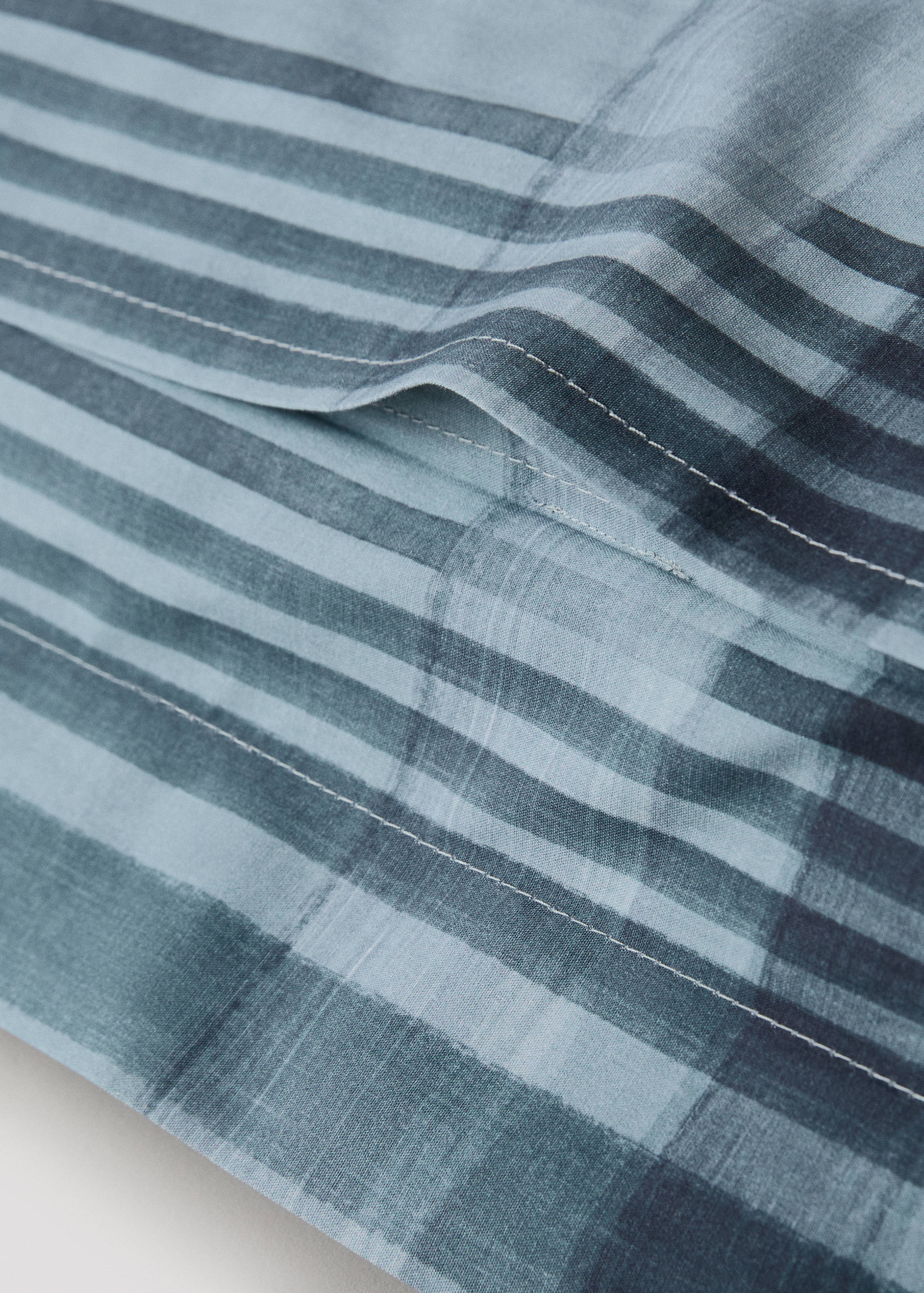 Percale cotton watercolour check-print pillowcase 60x60 cm - Details of the article 3