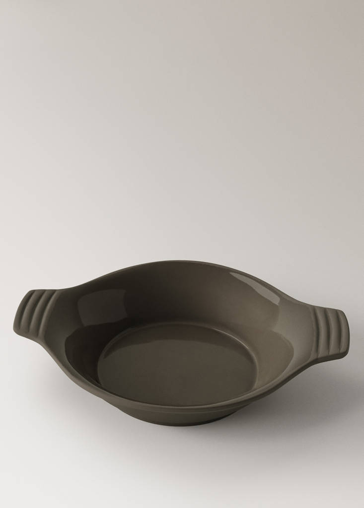 Recycled stoneware casserole dish — Medium Brown